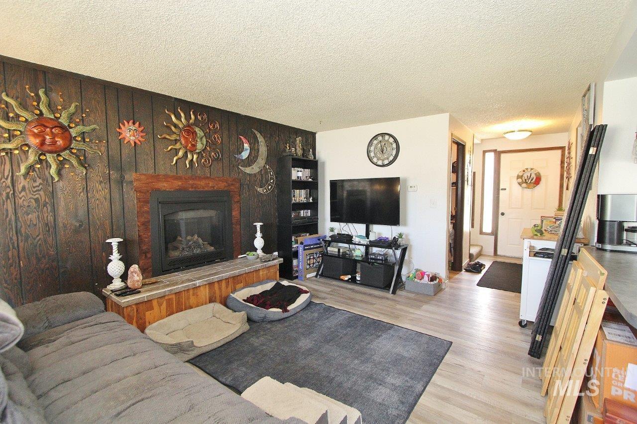 2115&2117 Pleasanton St Property Photo 17