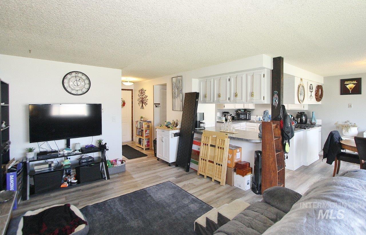 2115&2117 Pleasanton St Property Photo 18