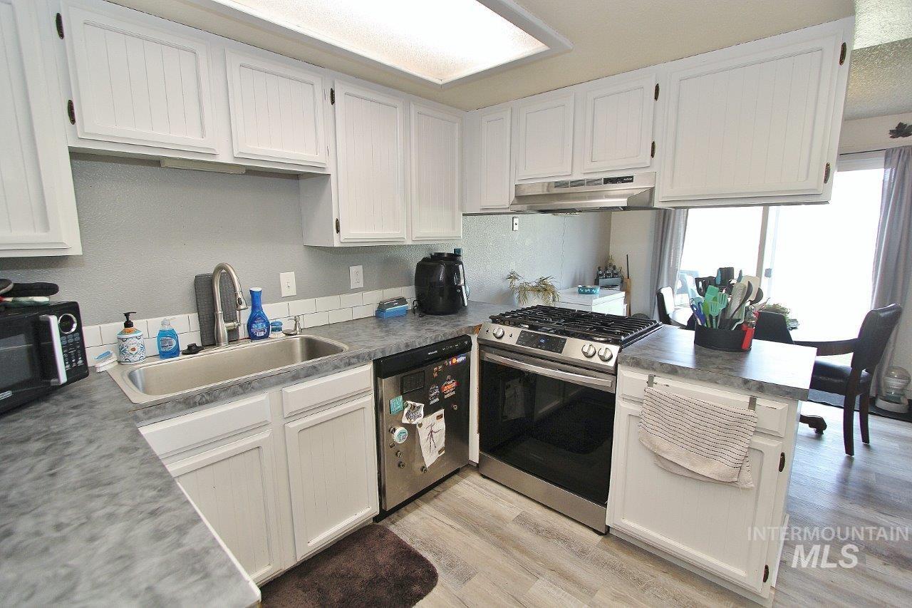 2115&2117 Pleasanton St Property Photo 22