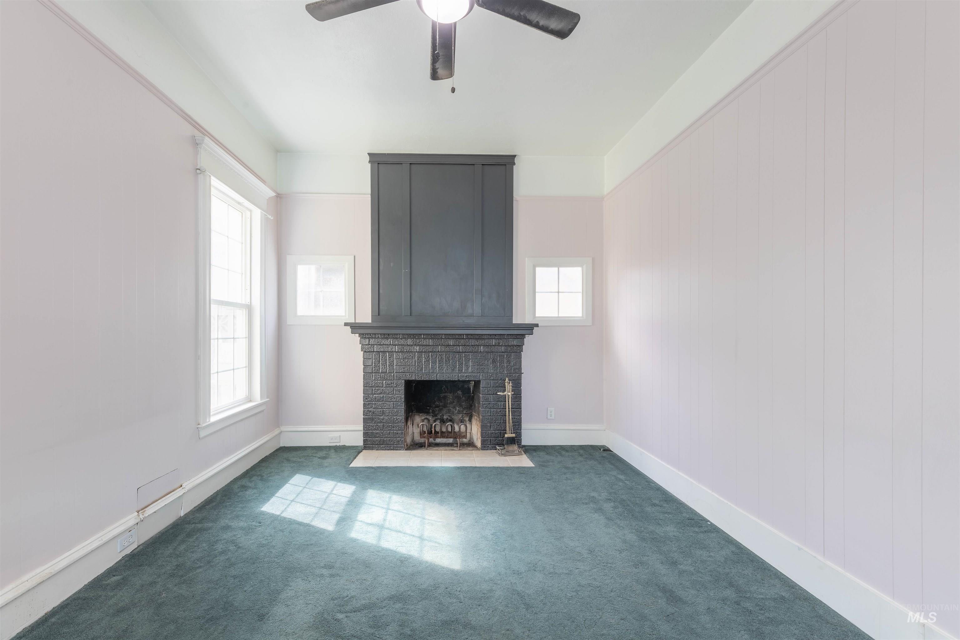 1327 9th Ave Property Photo 6