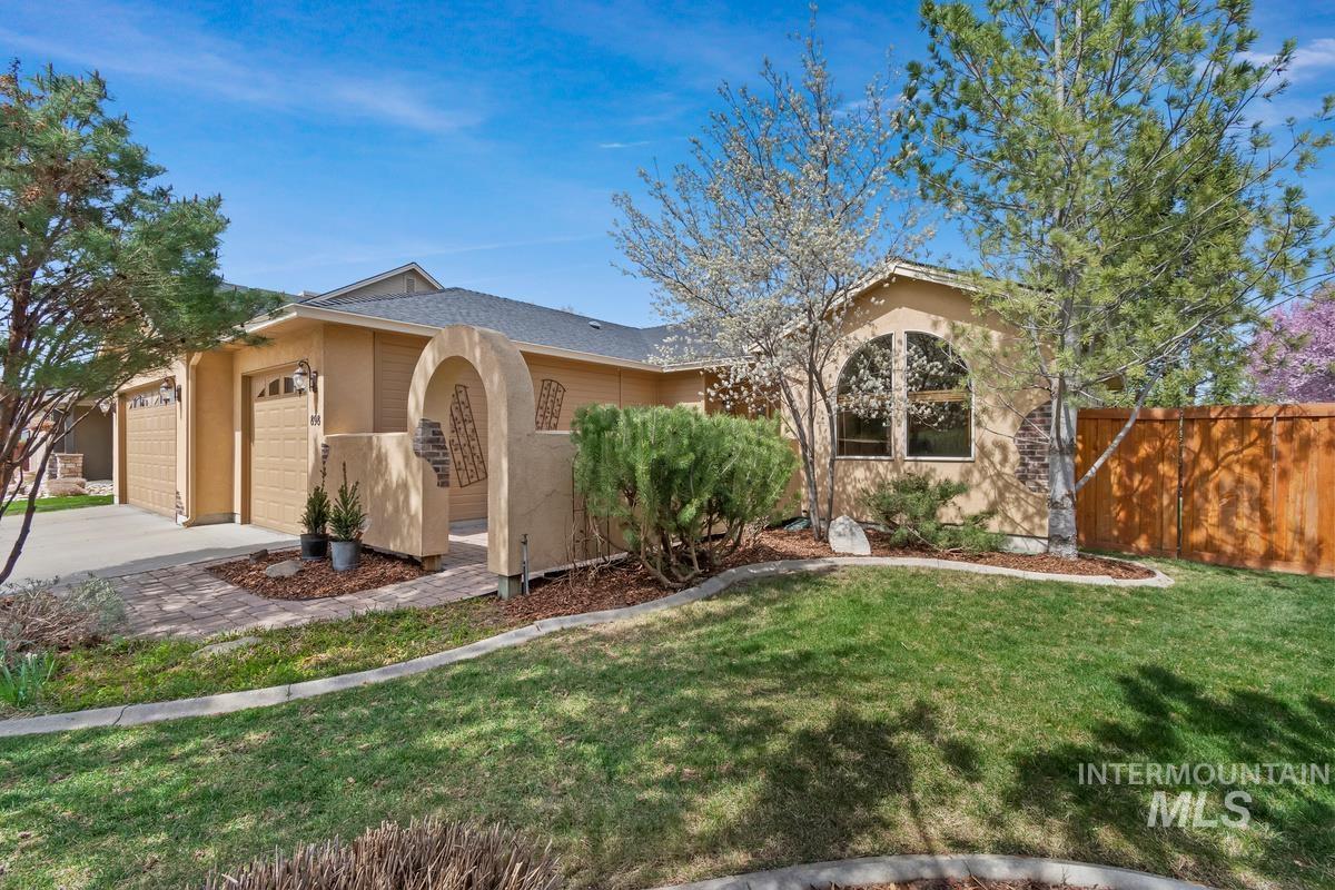 898 E Segundo Property Photo 1
