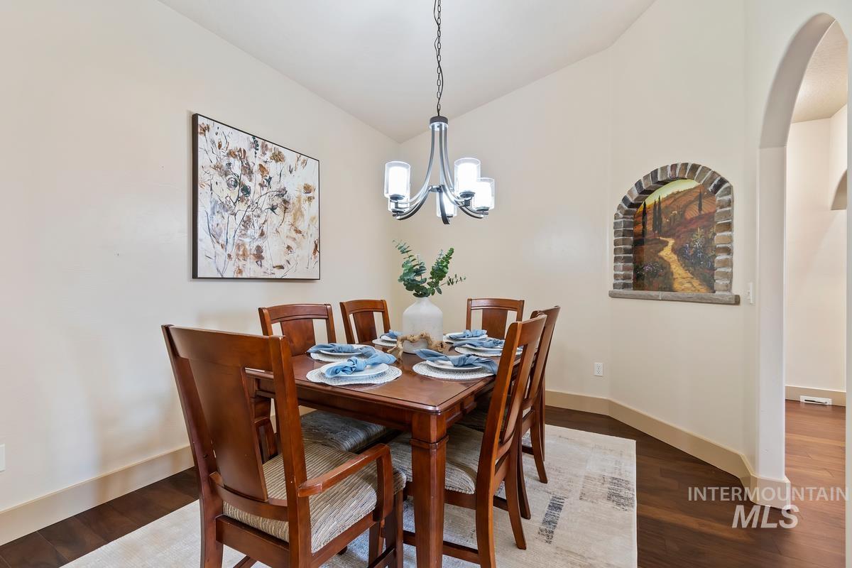 898 E Segundo Property Photo 6