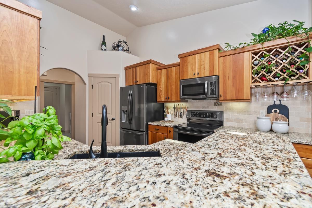 898 E Segundo Property Photo 8