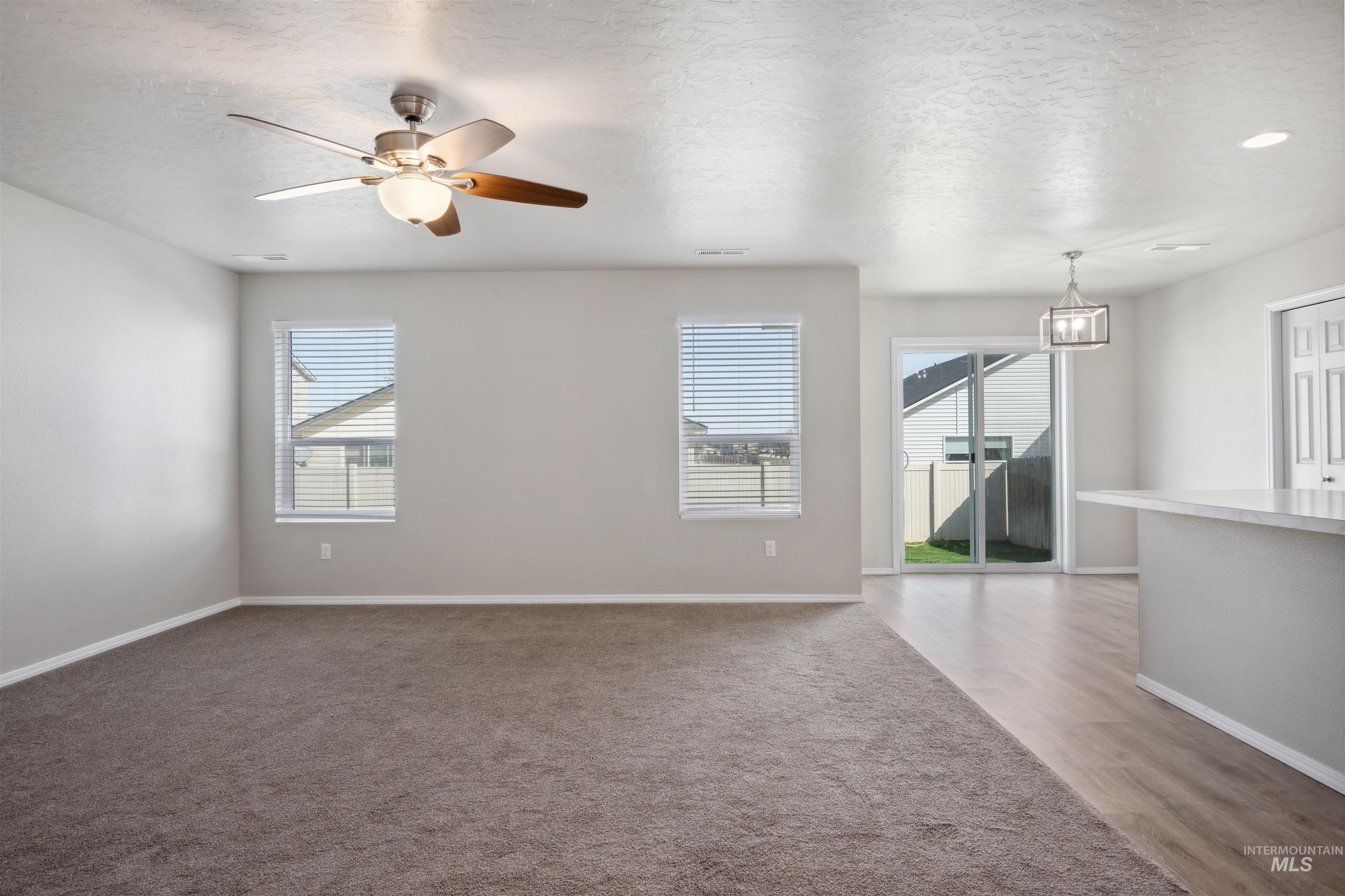 11836 Richmond Street Property Photo 8