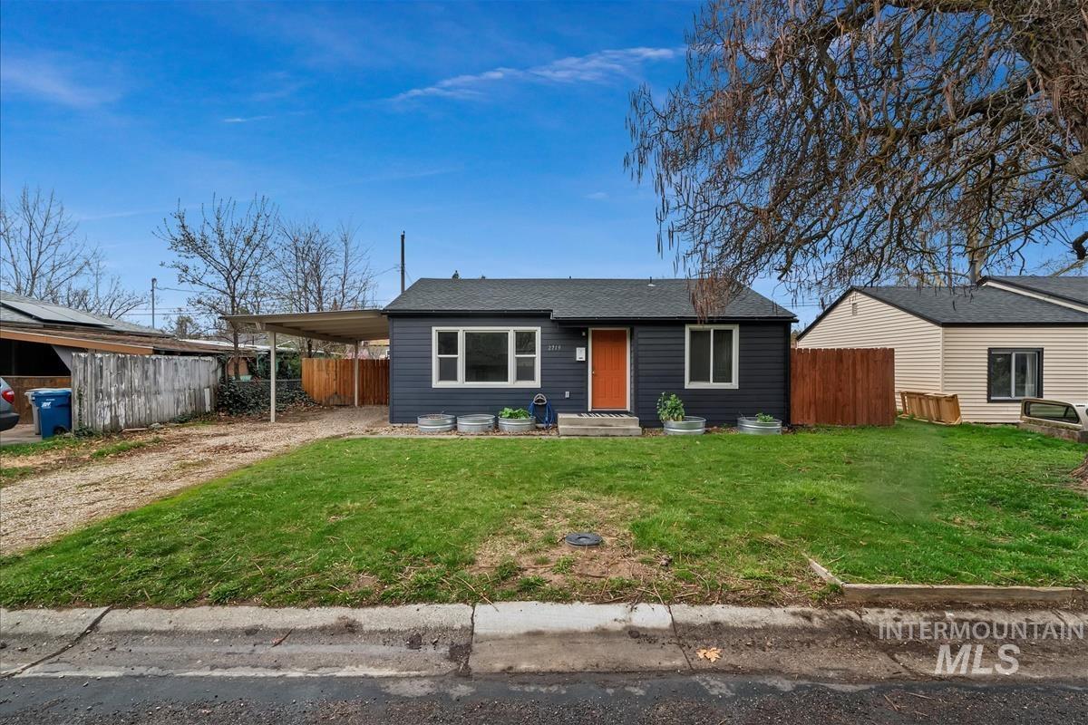 2719 W Cherry Property Photo 1