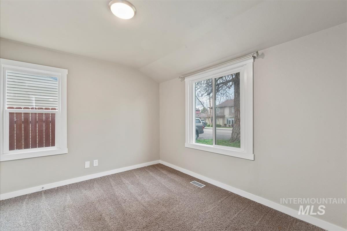 2719 W Cherry Property Photo 13