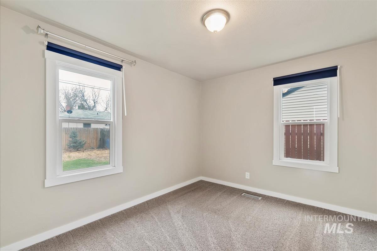 2719 W Cherry Property Photo 14