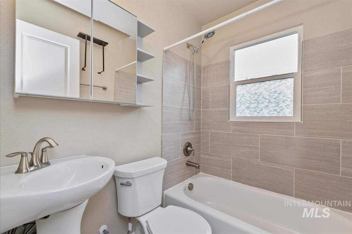 2719 W Cherry Property Photo 18