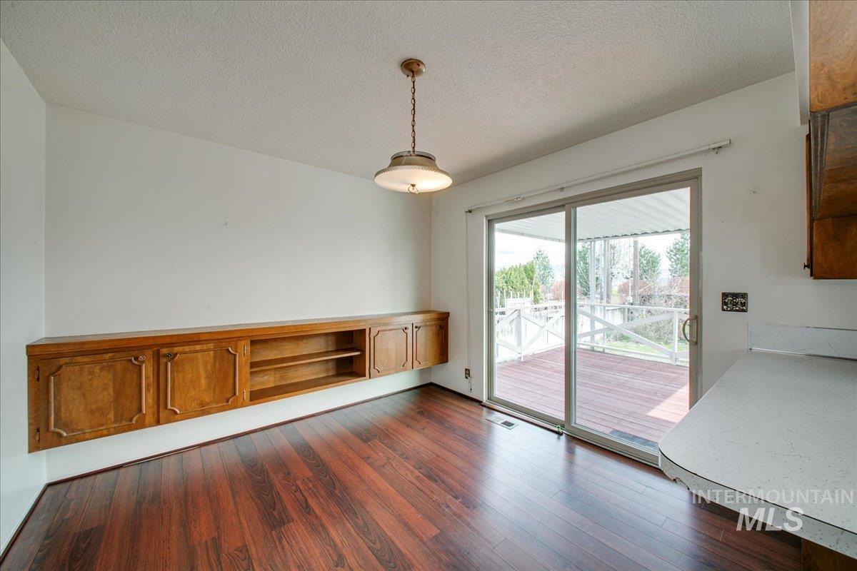 516 S Bitteroot Dr Property Photo 8