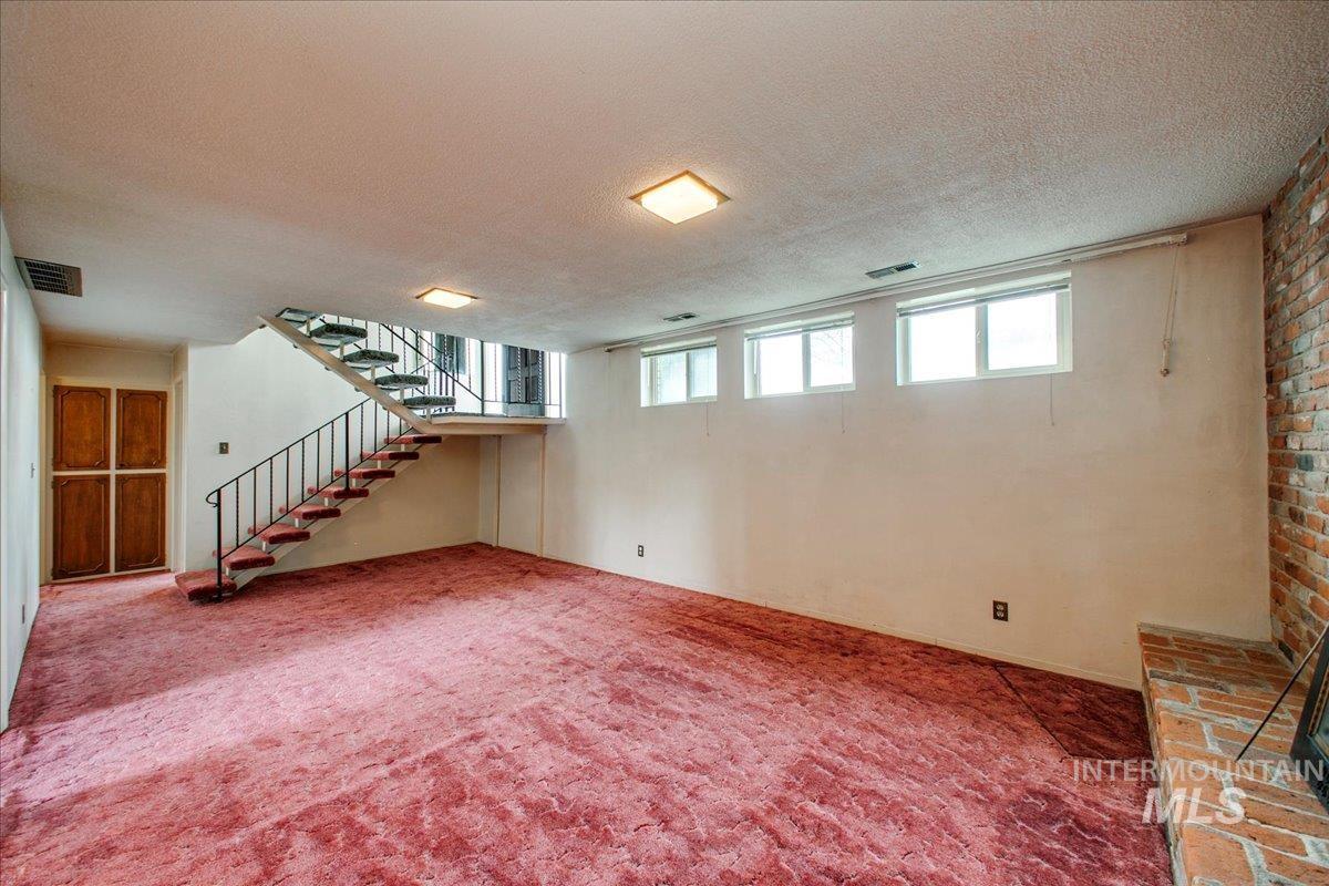 516 S Bitteroot Dr Property Photo 16