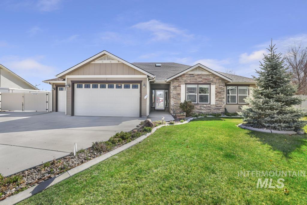 945 Birchton Loop Property Photo 3