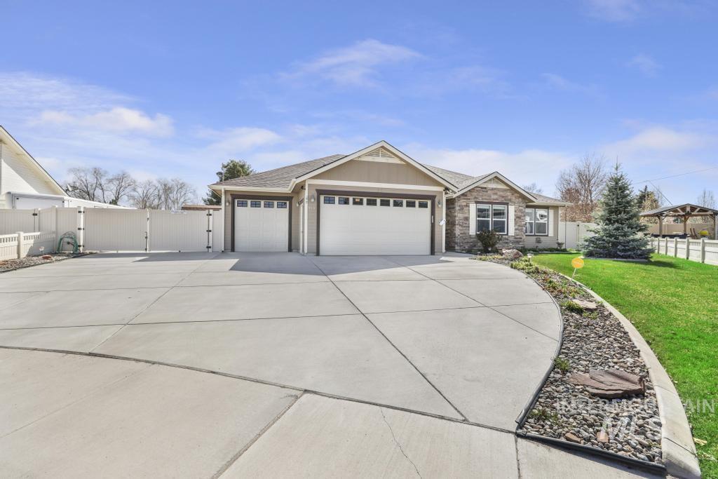 945 Birchton Loop Property Photo 4