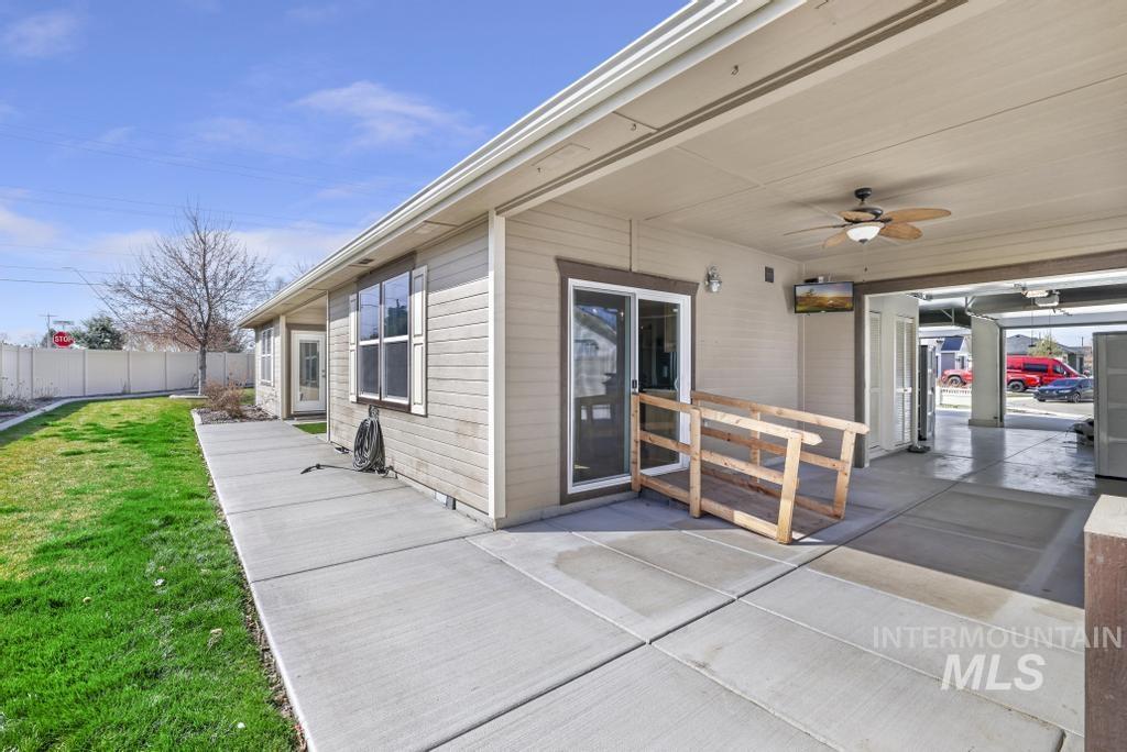 945 Birchton Loop Property Photo 33
