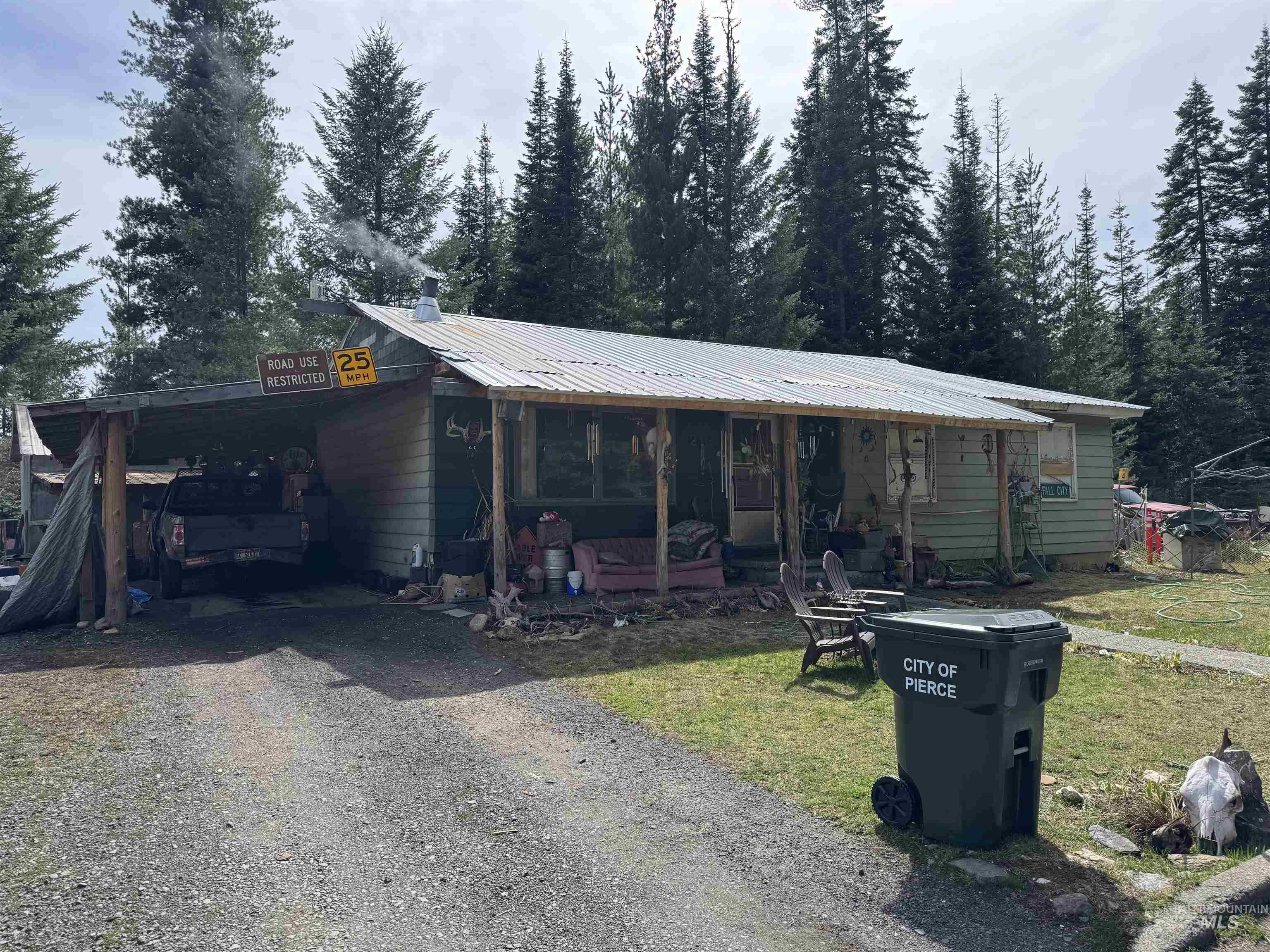 213 Juniper Dr Property Photo 1