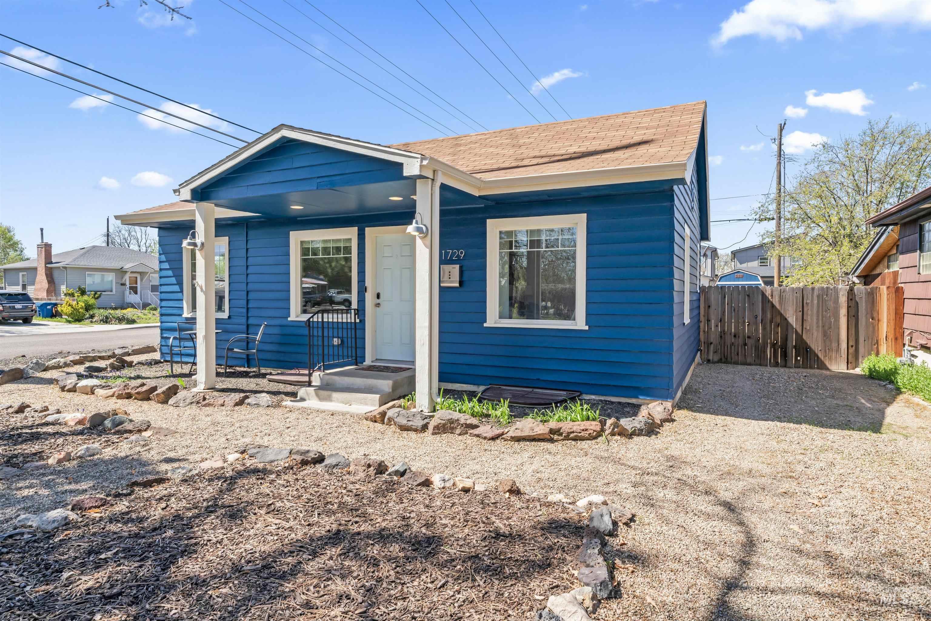1729 S Pacific St Property Photo 1