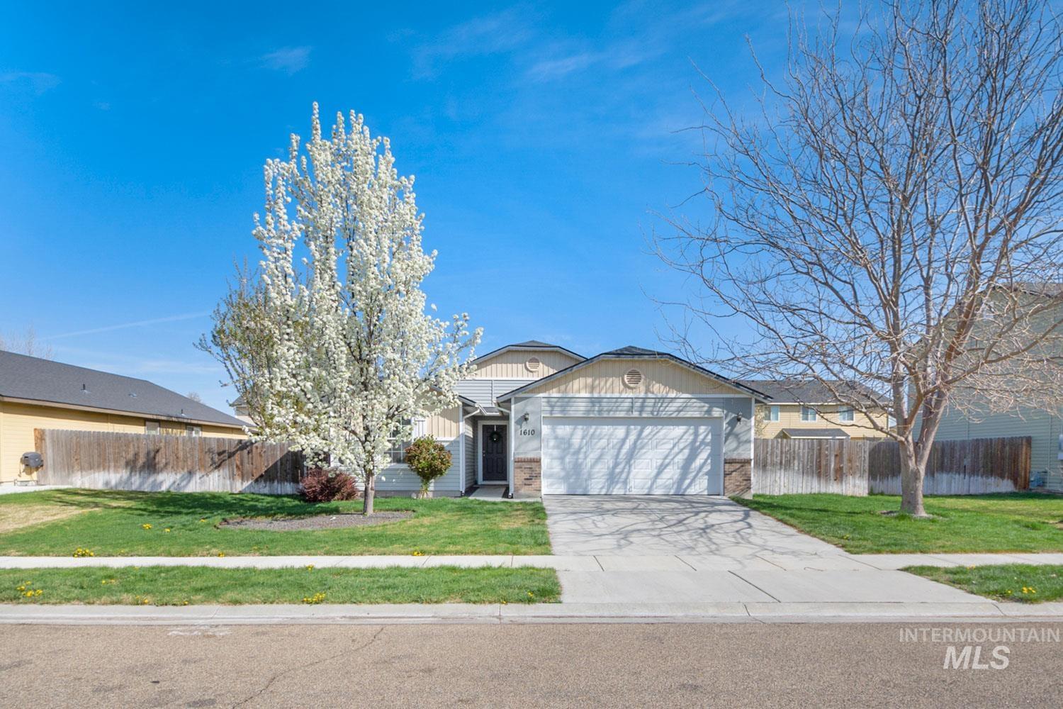 1610 W Shoshone Ave Property Photo 1