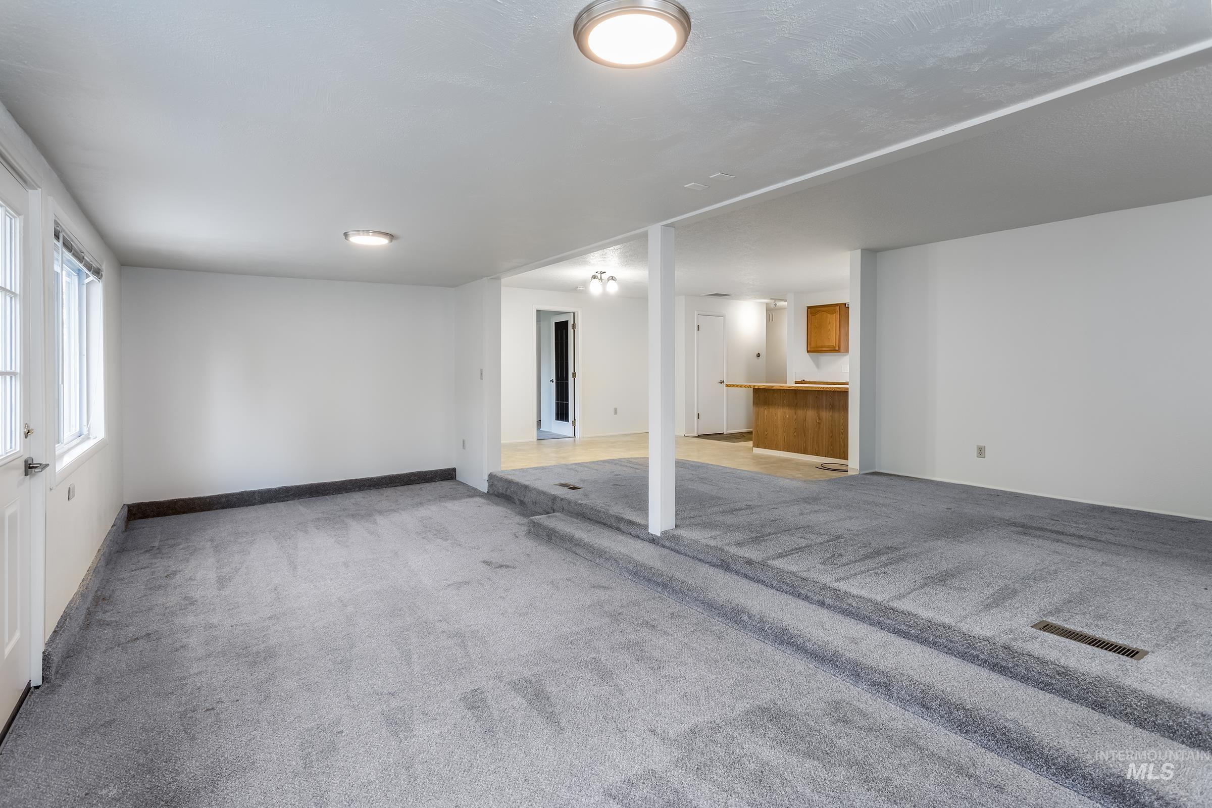 7525 W Maxwell Drive Property Photo 12