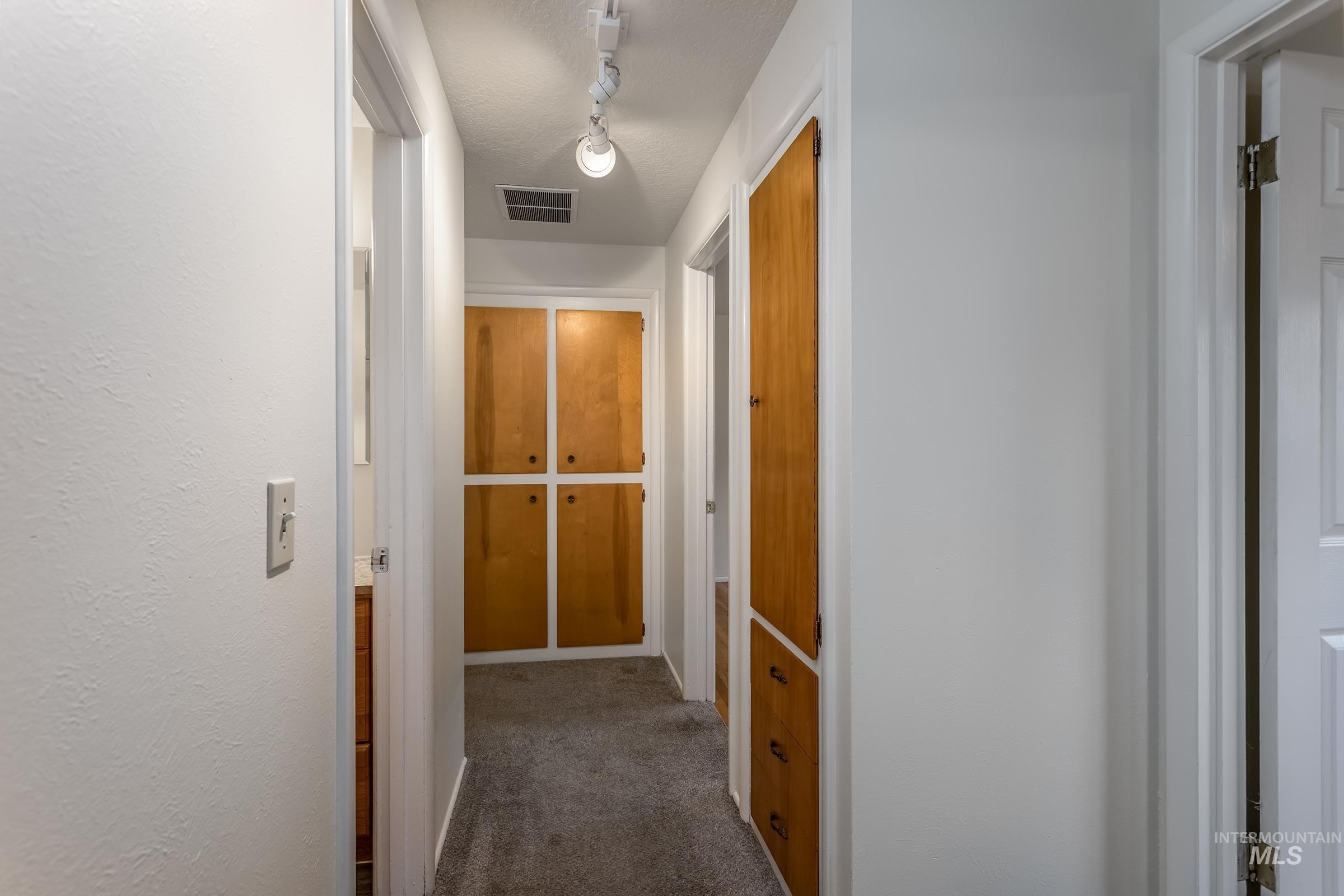 7525 W Maxwell Drive Property Photo 17