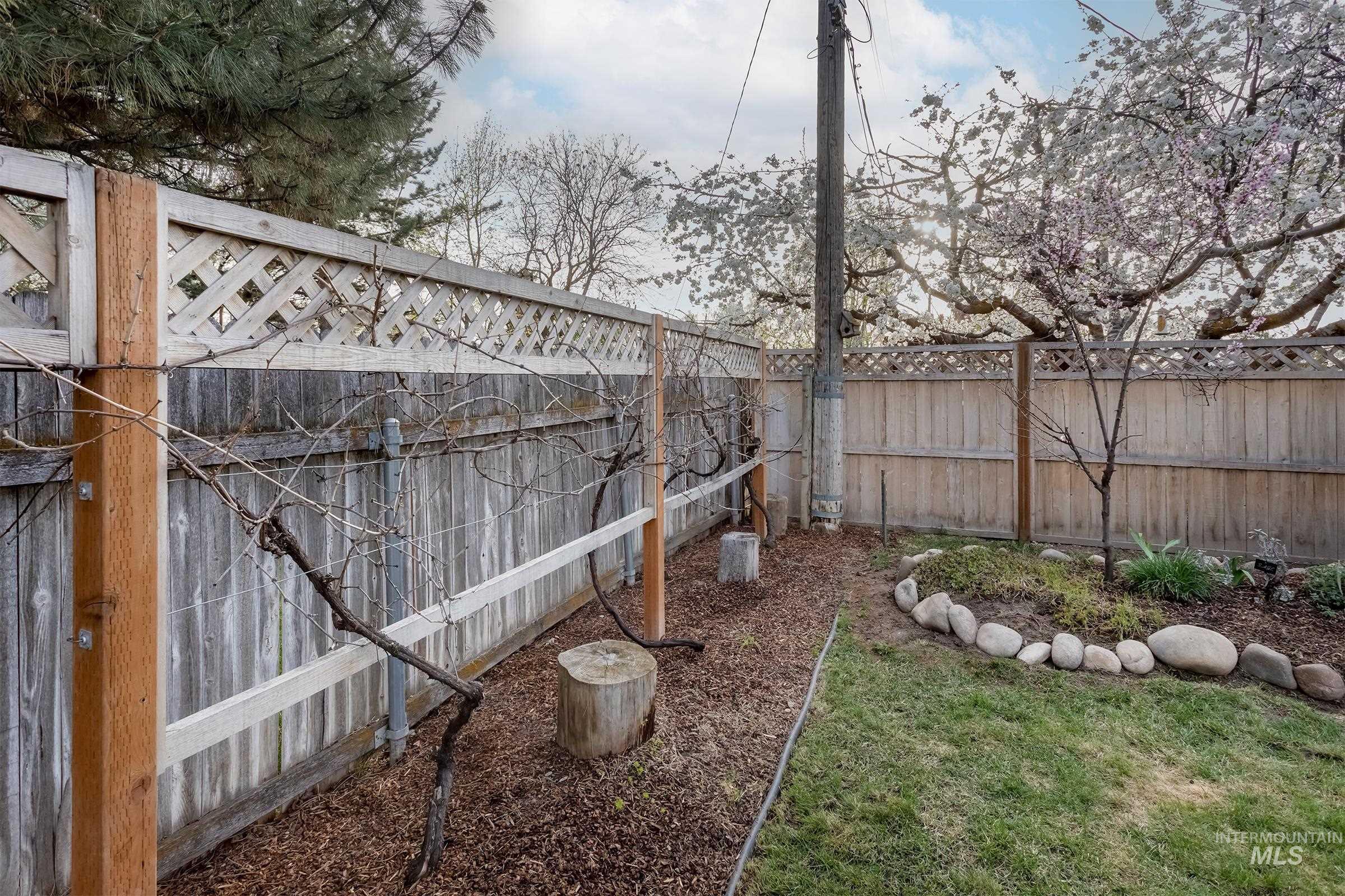7525 W Maxwell Drive Property Photo 19