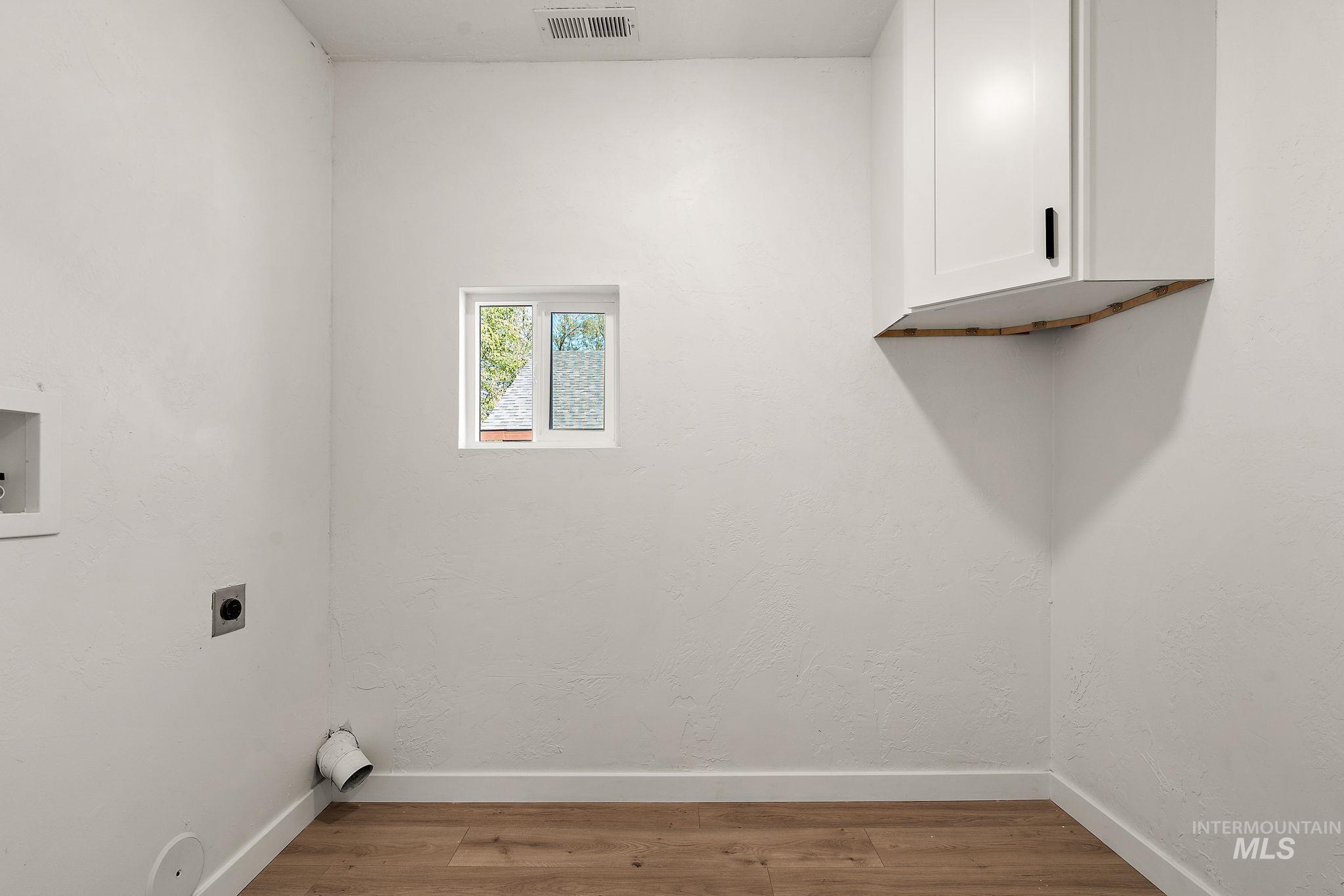 220 Hudson Avenue Property Photo 12