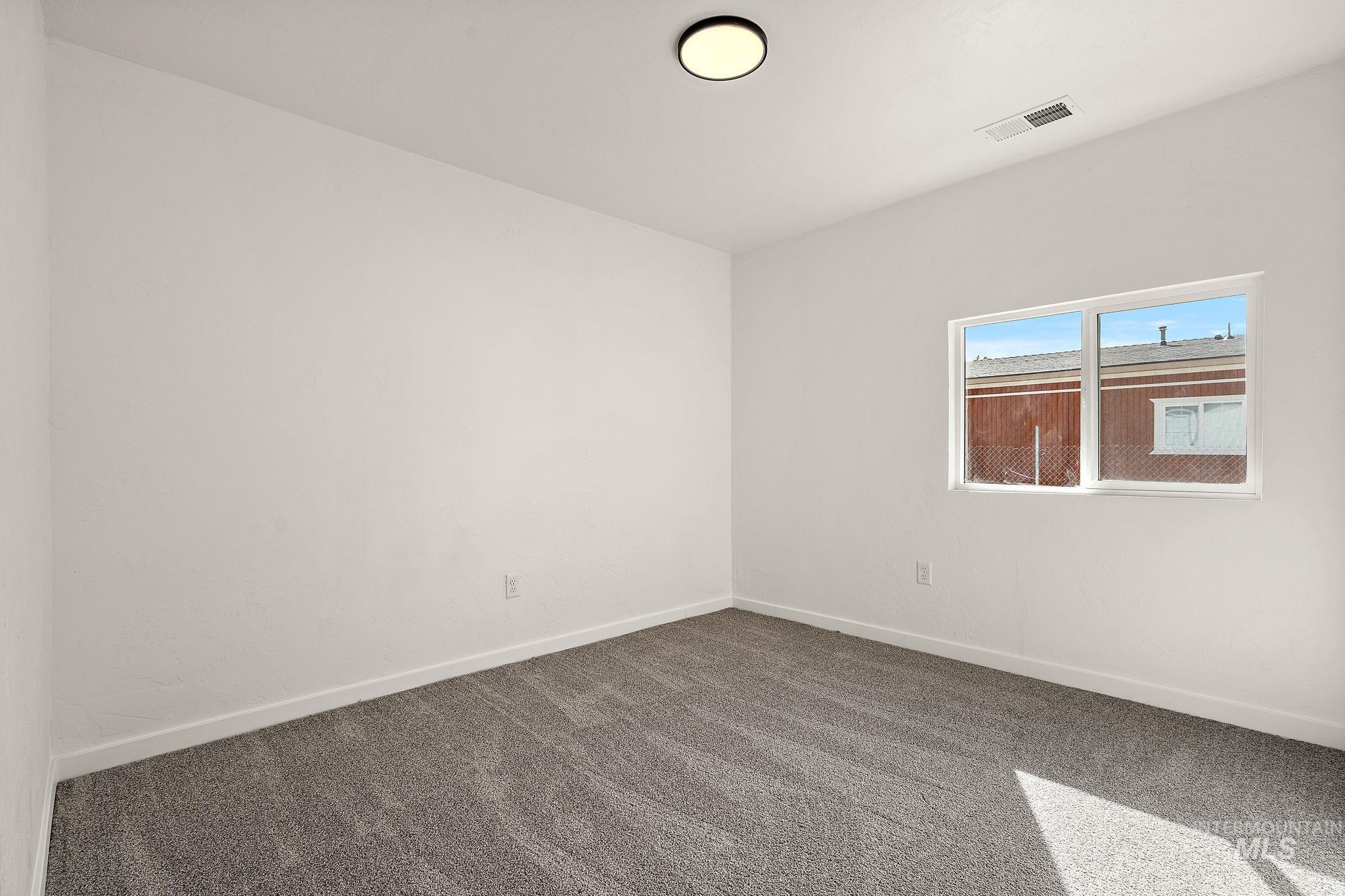 220 Hudson Avenue Property Photo 16