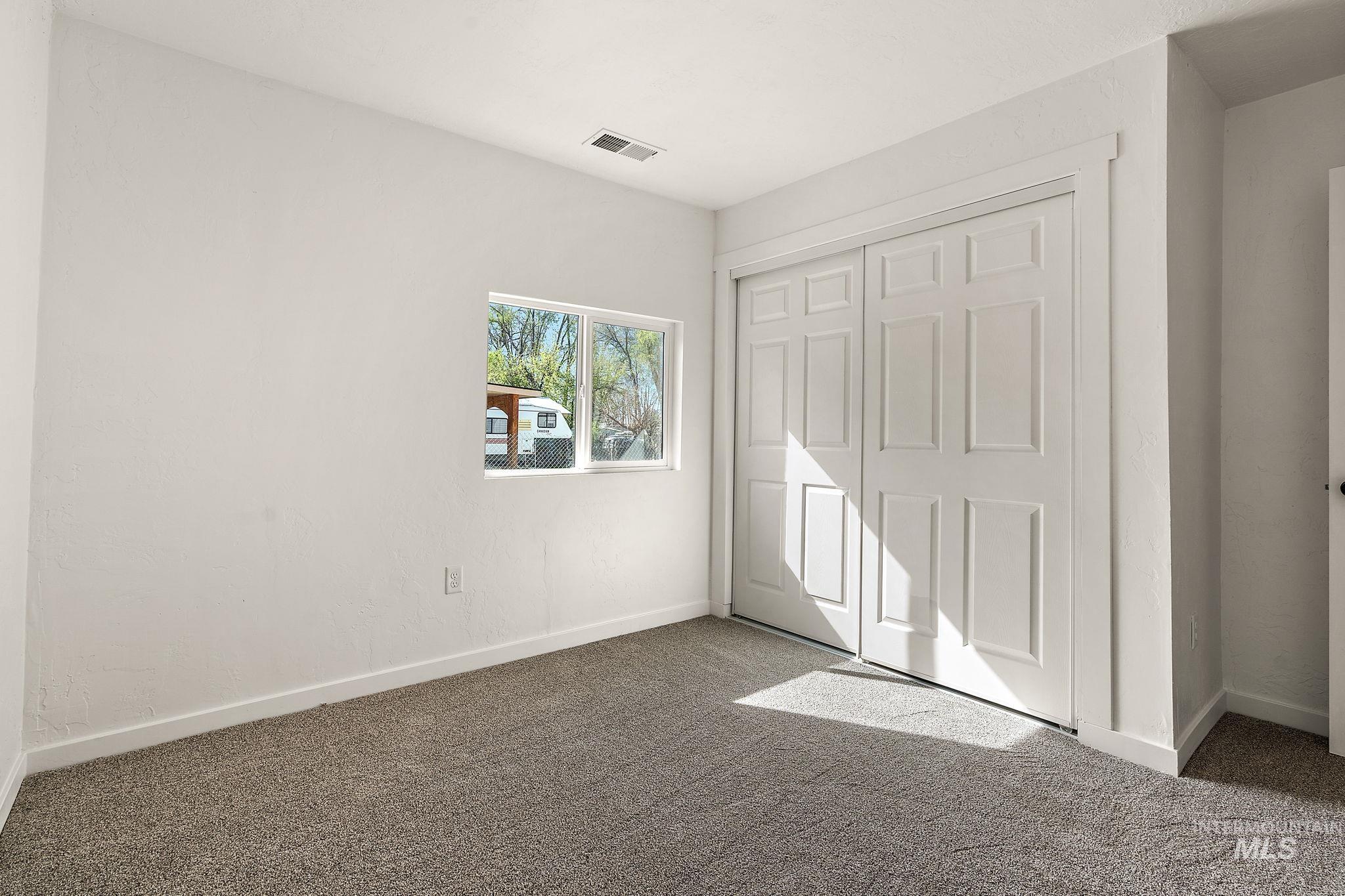 220 Hudson Avenue Property Photo 17