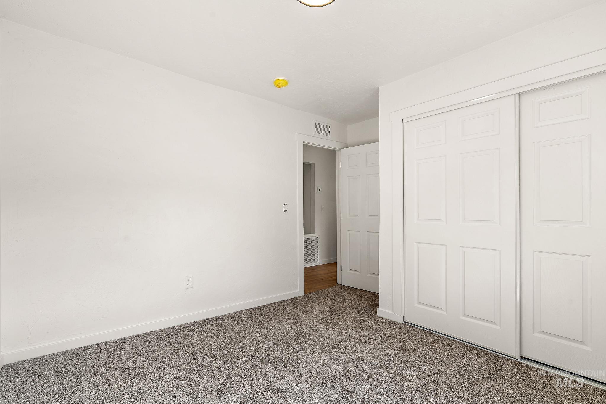 220 Hudson Avenue Property Photo 19