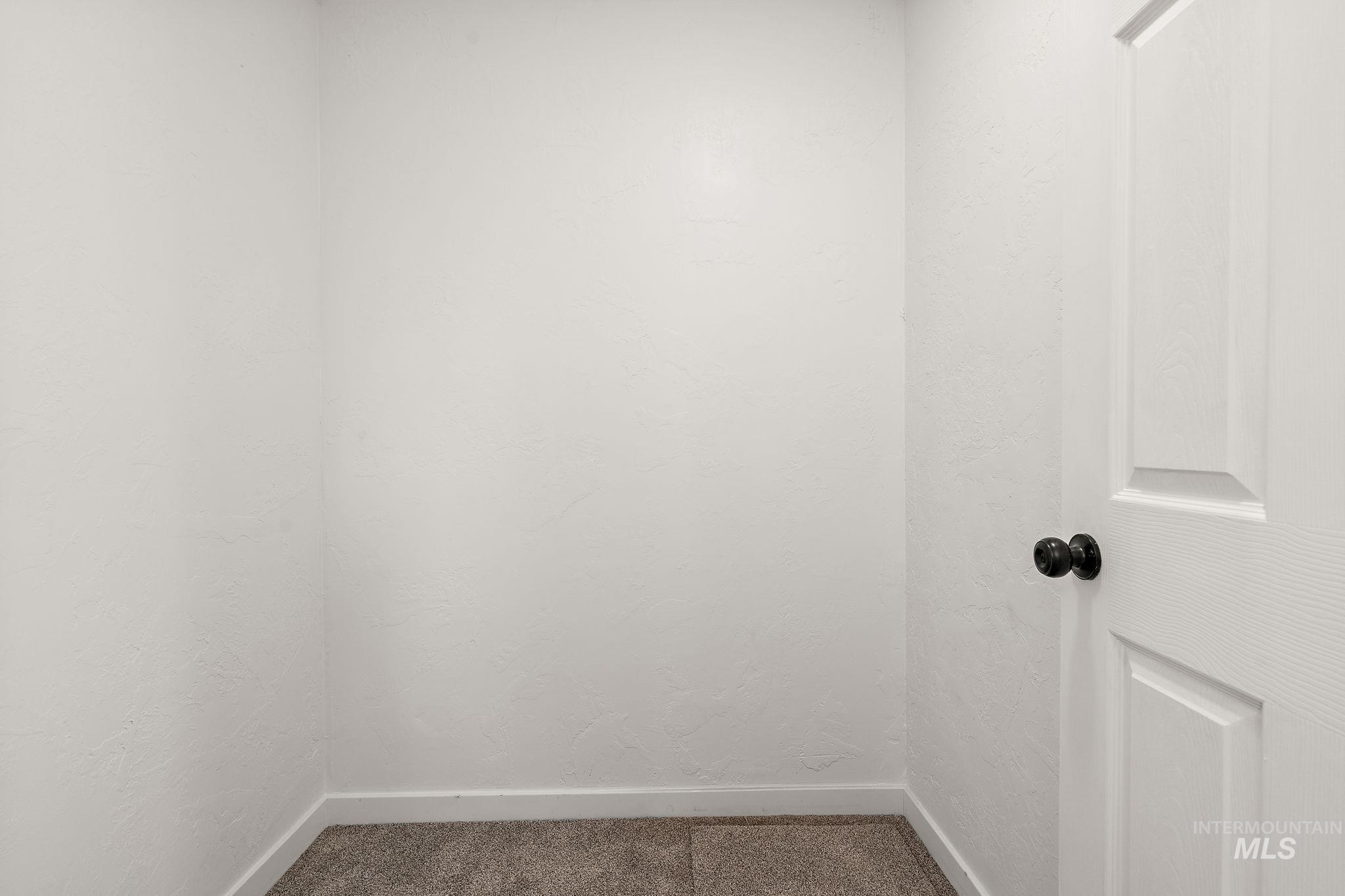 220 Hudson Avenue Property Photo 21