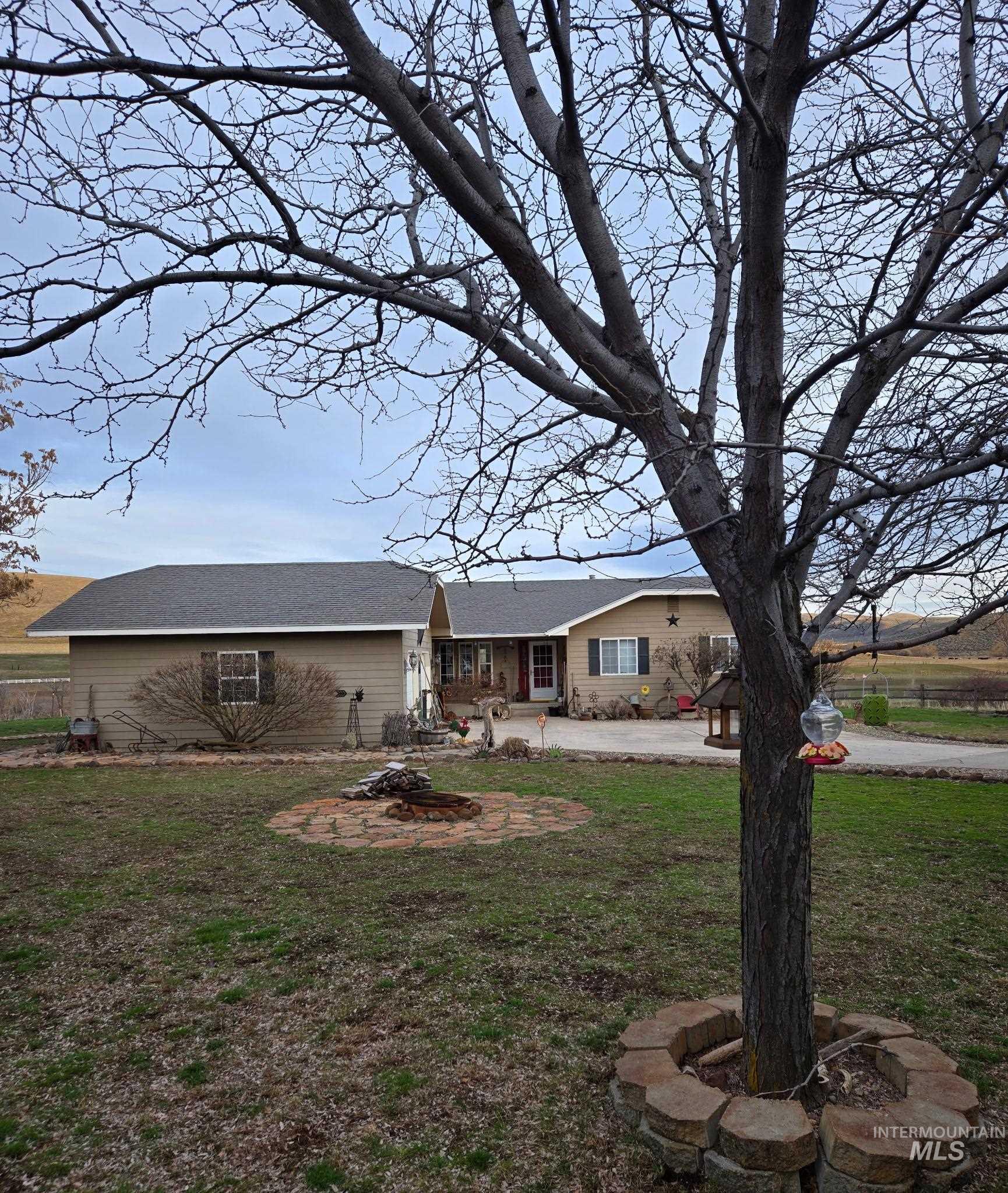 1280 Monroe Creek Road Property Photo 2