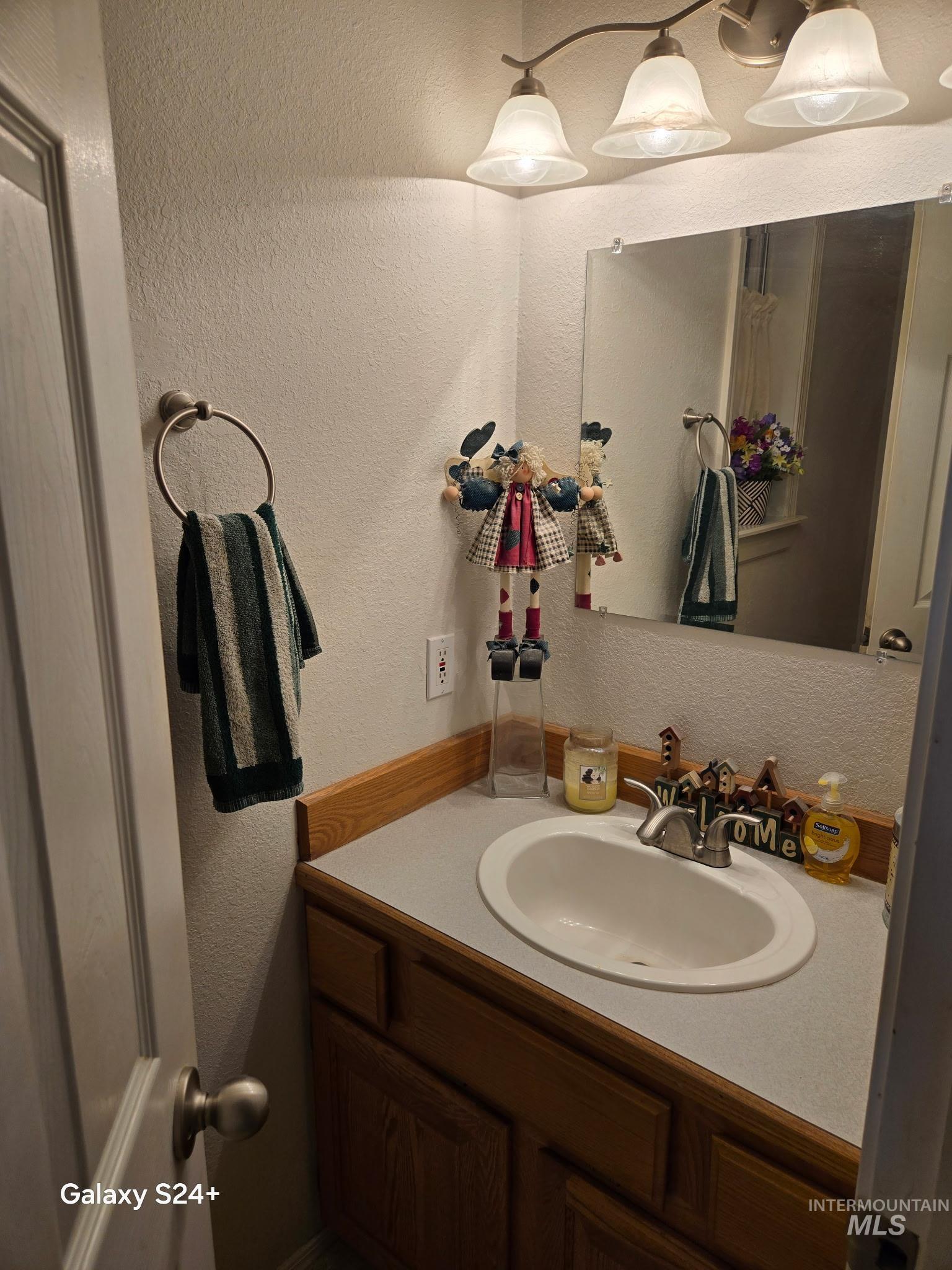 1280 Monroe Creek Road Property Photo 8
