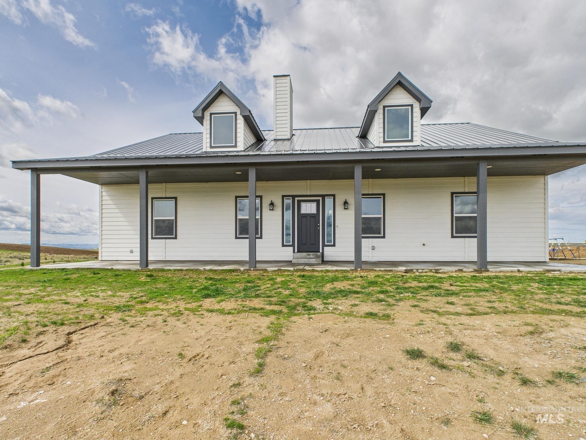 665 Tower Lane Property Photo 1