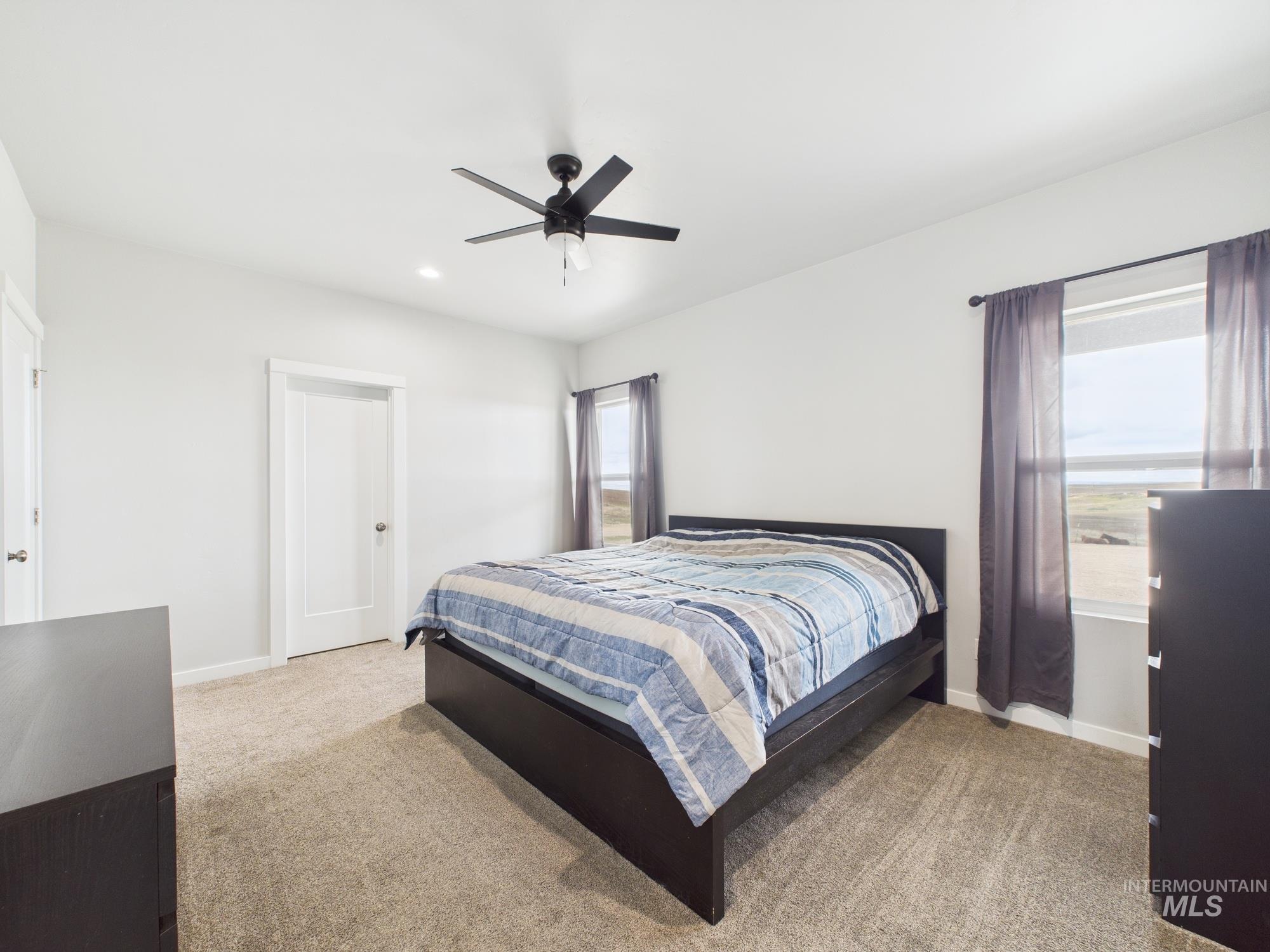 665 Tower Lane Property Photo 20