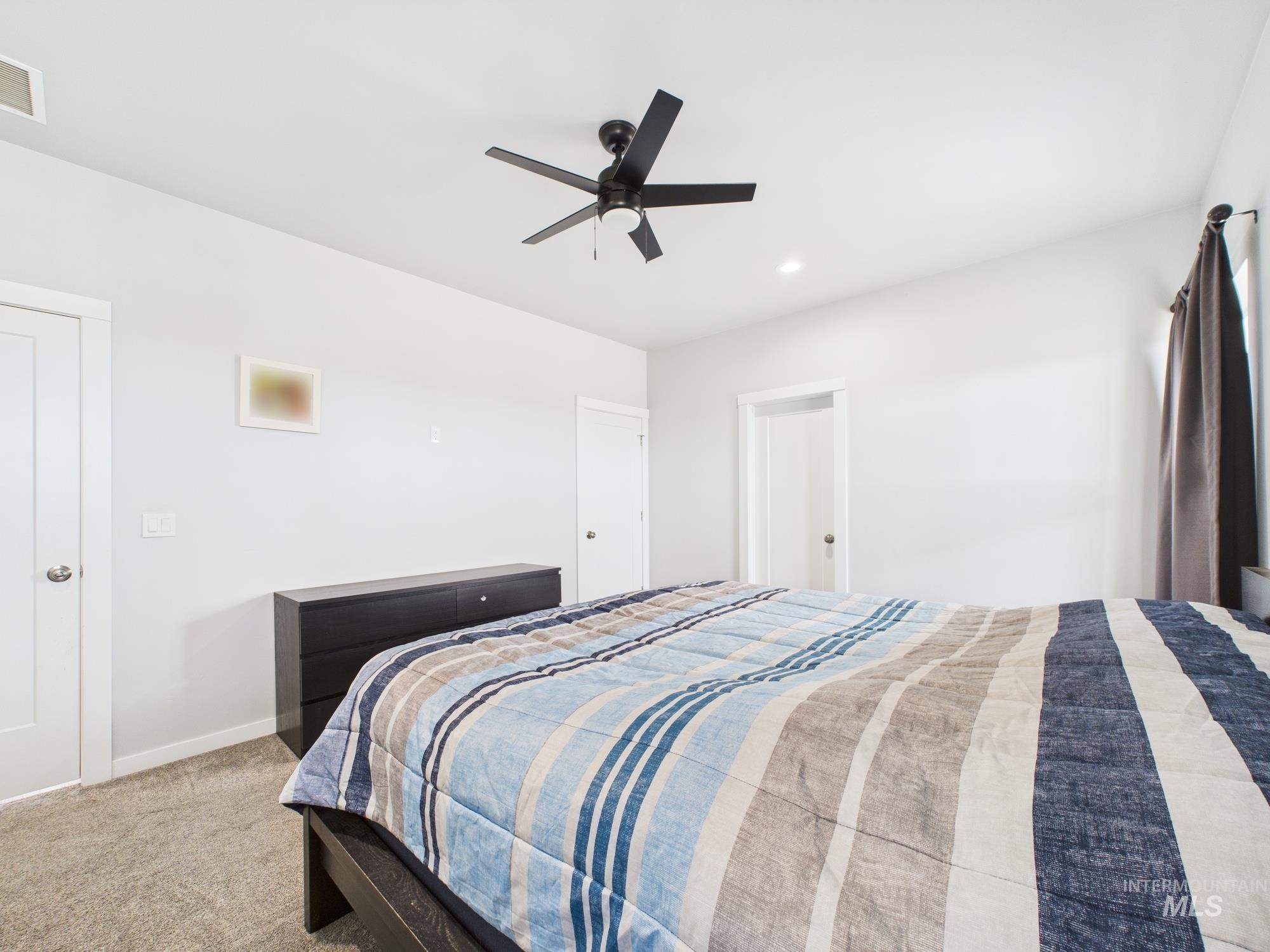 665 Tower Lane Property Photo 21