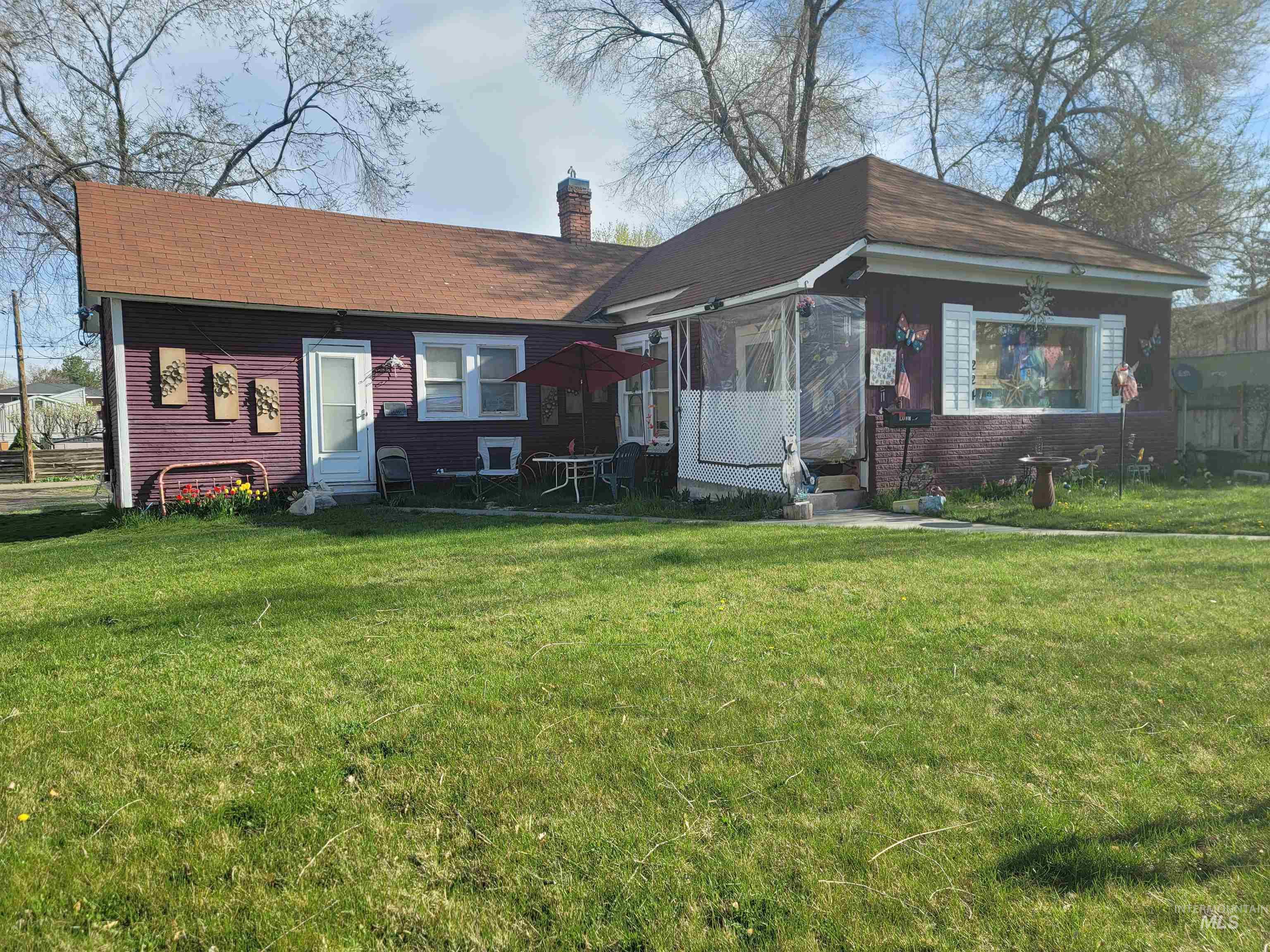 224 E 5th Ave Property Photo
