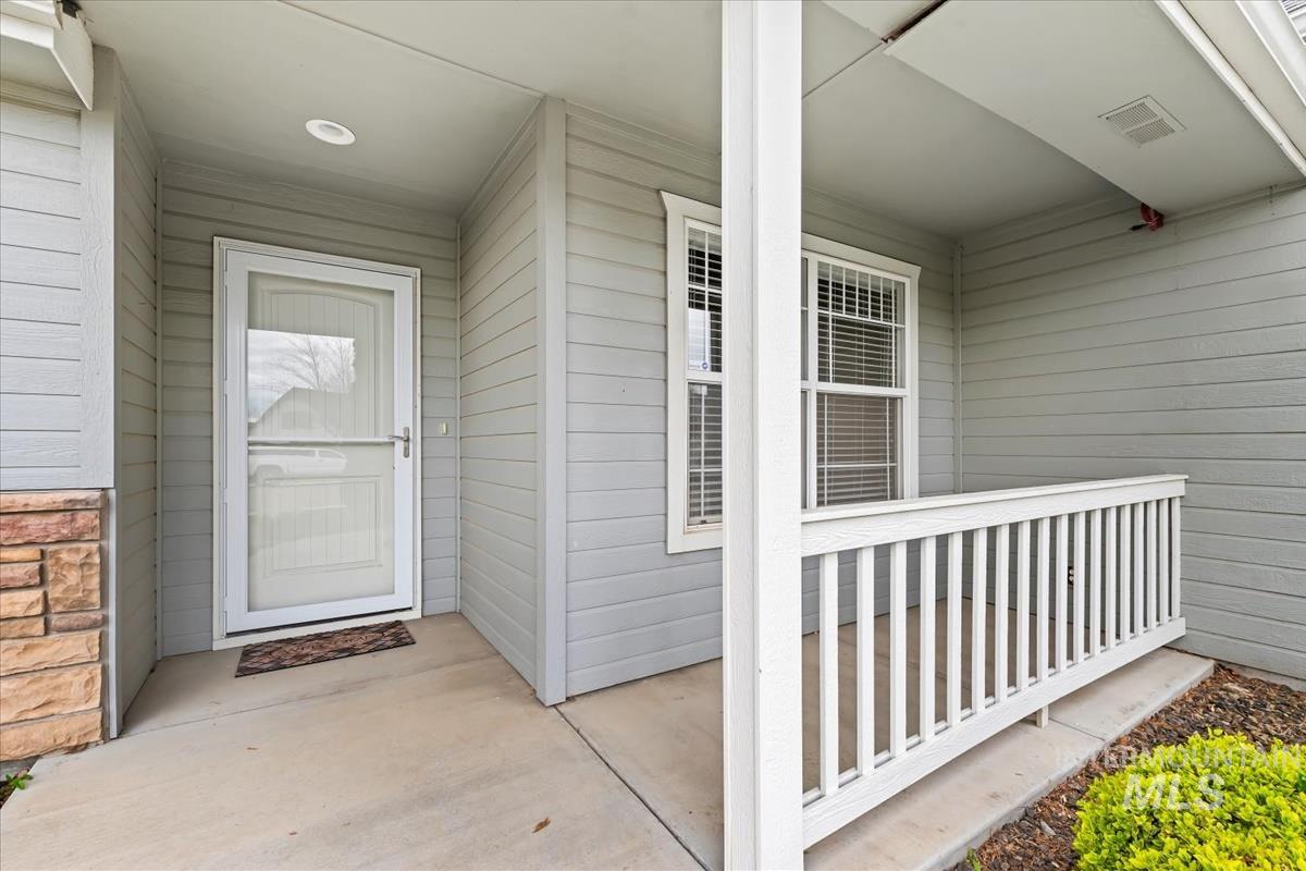 4128 E Chesapeake Dr Property Photo 6