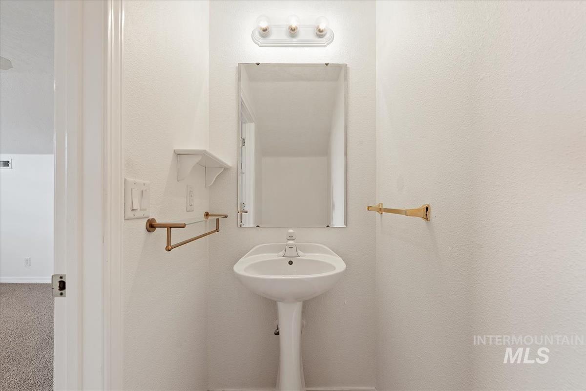 4128 E Chesapeake Dr Property Photo 30