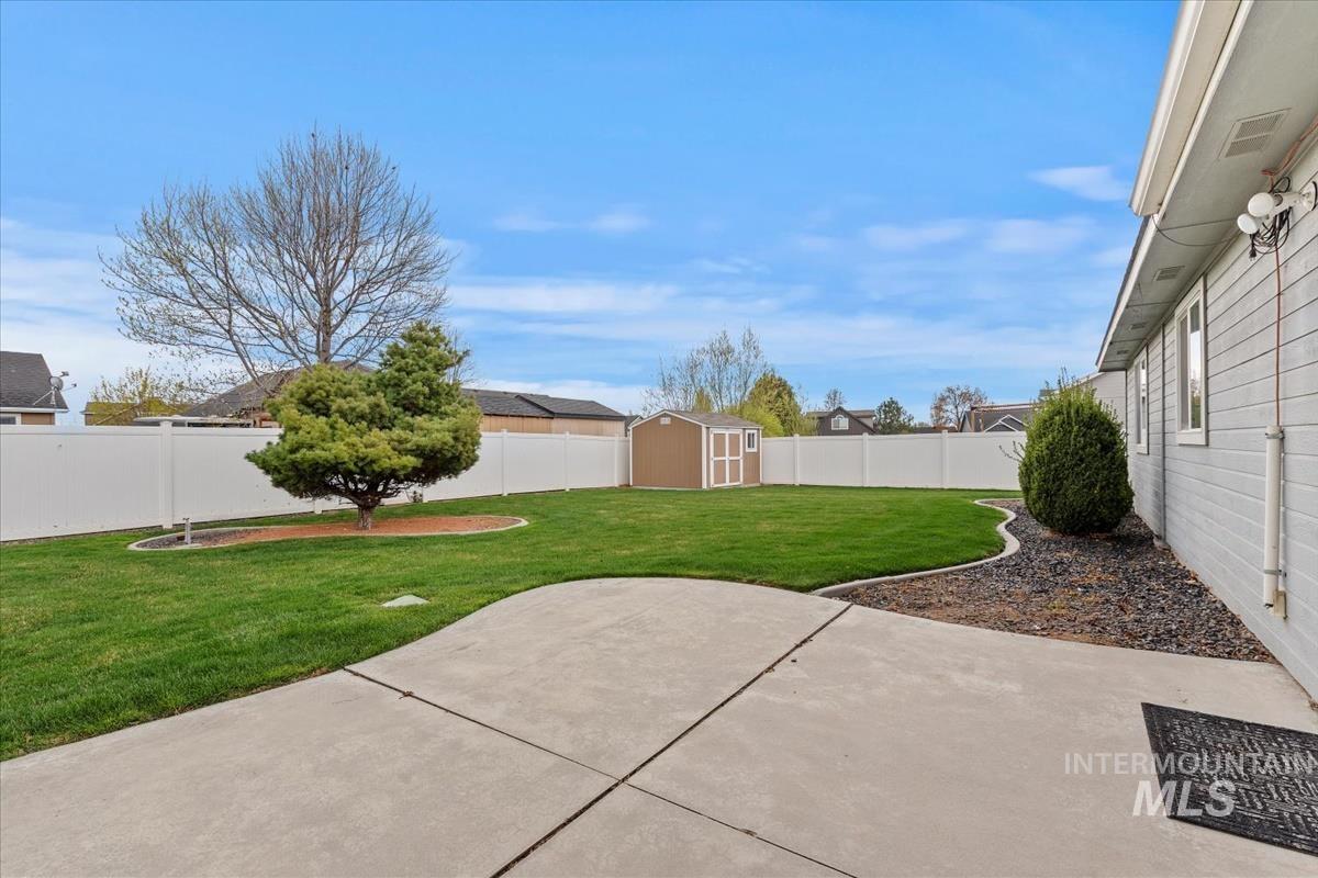 4128 E Chesapeake Dr Property Photo 35