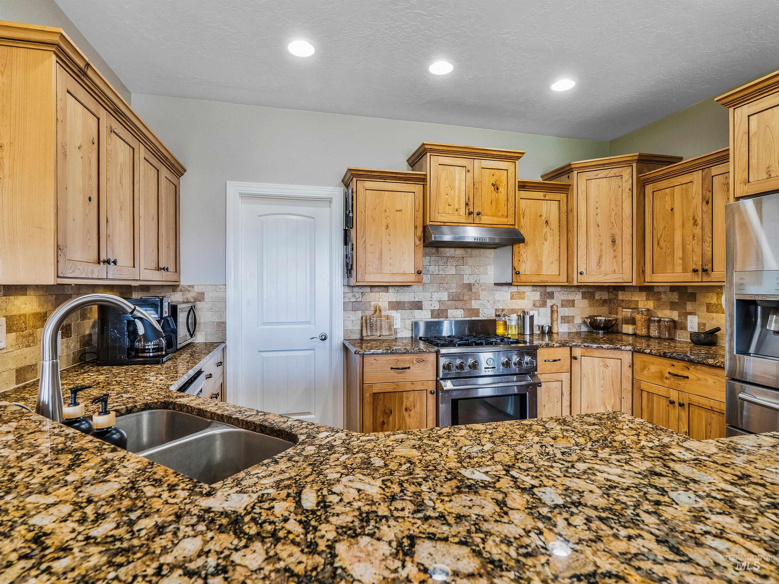13921 Trapper Lane Property Photo 8