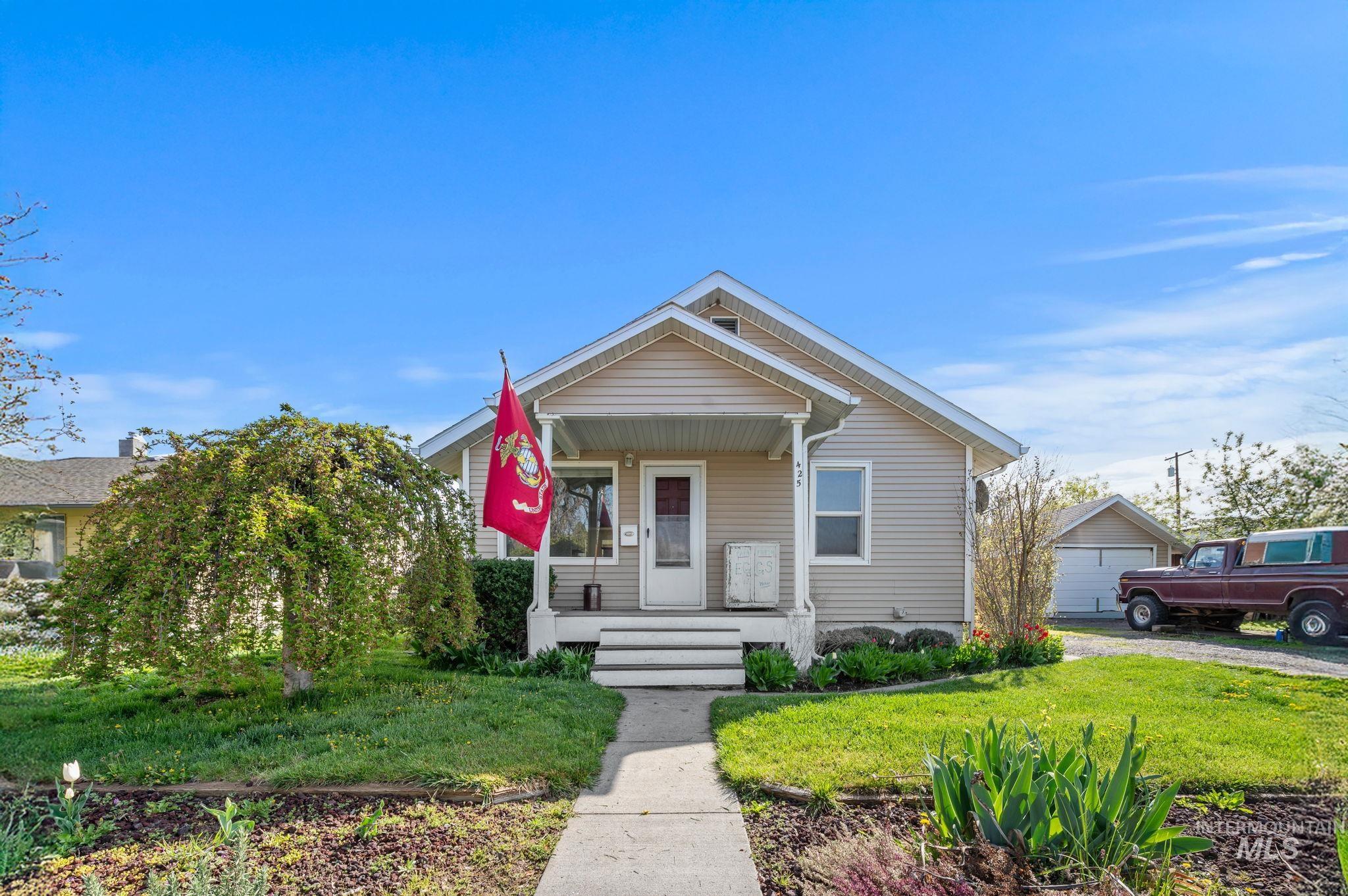 425 12th Street Property Photo
