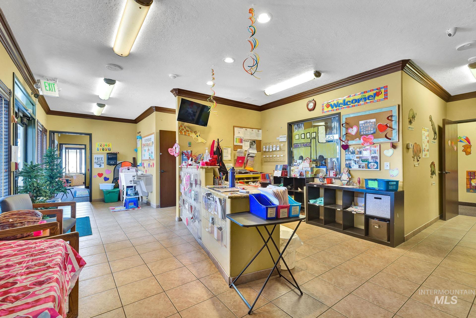 2563 S Five Mile Rd. Property Photo 10