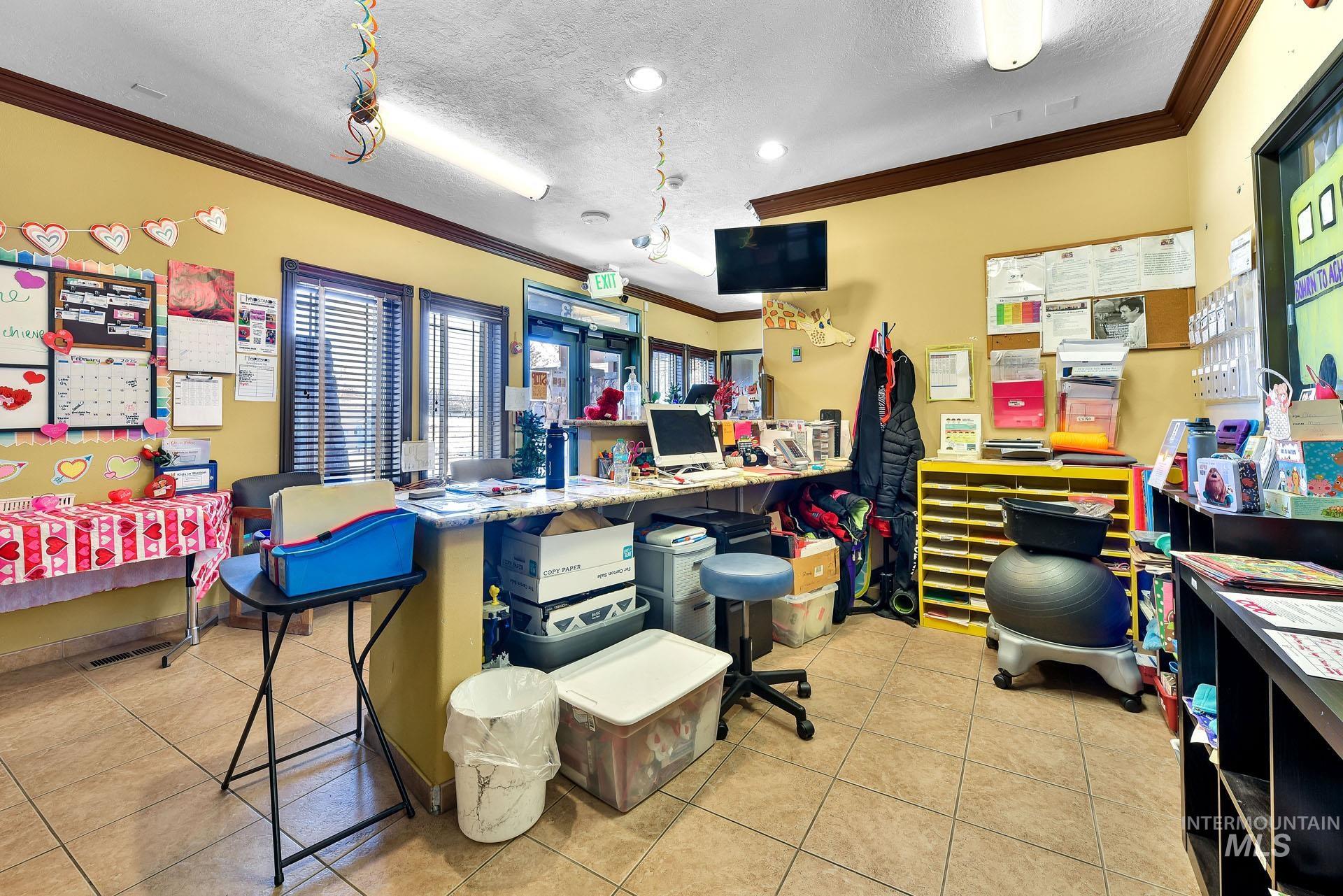 2563 S Five Mile Rd. Property Photo 11