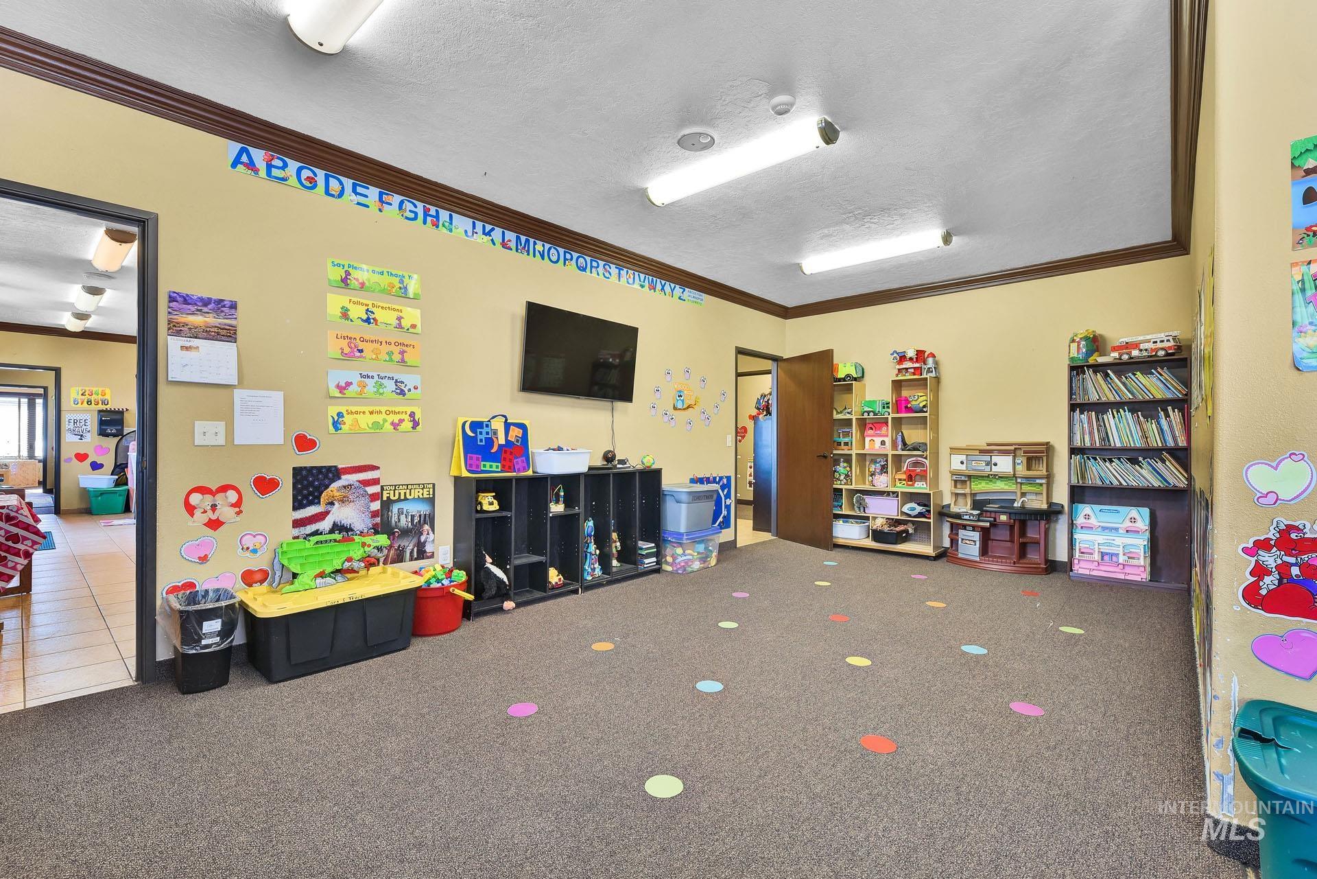 2563 S Five Mile Rd. Property Photo 13