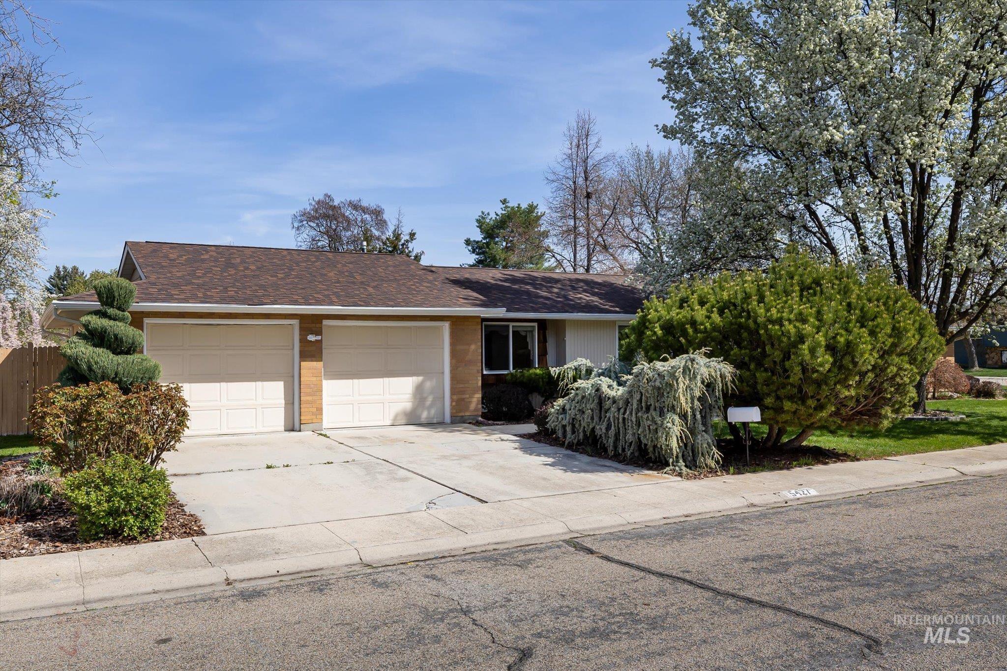 5427 N Paulson Cir Property Photo 5