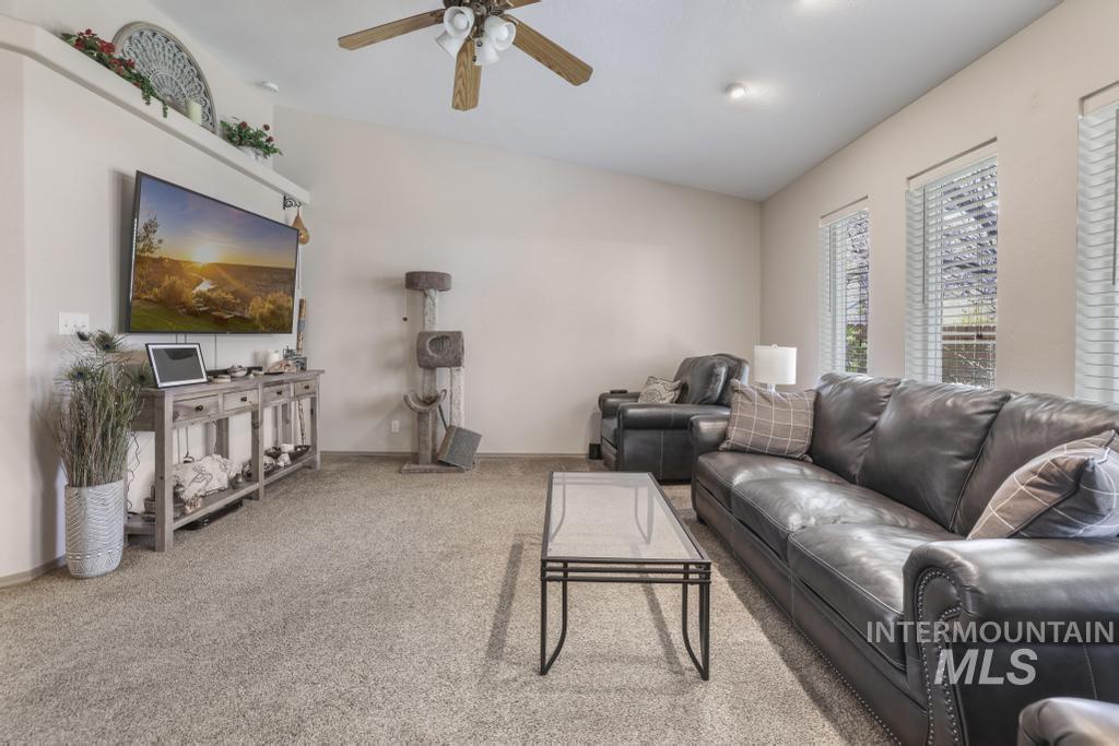 1509 Bradley St Property Photo 4