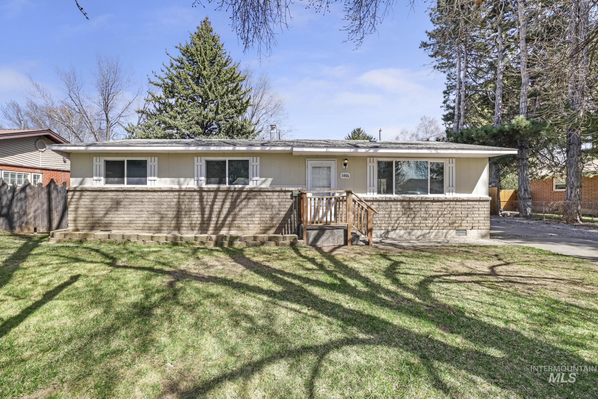1406 Olympia Dr Property Photo