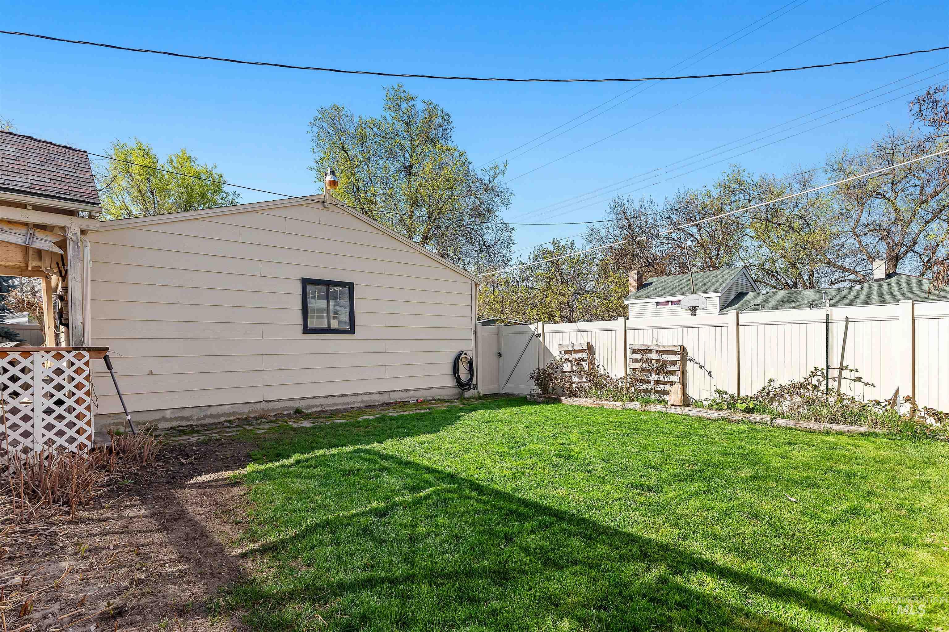 1715 S Leadville Ave Property Photo 23