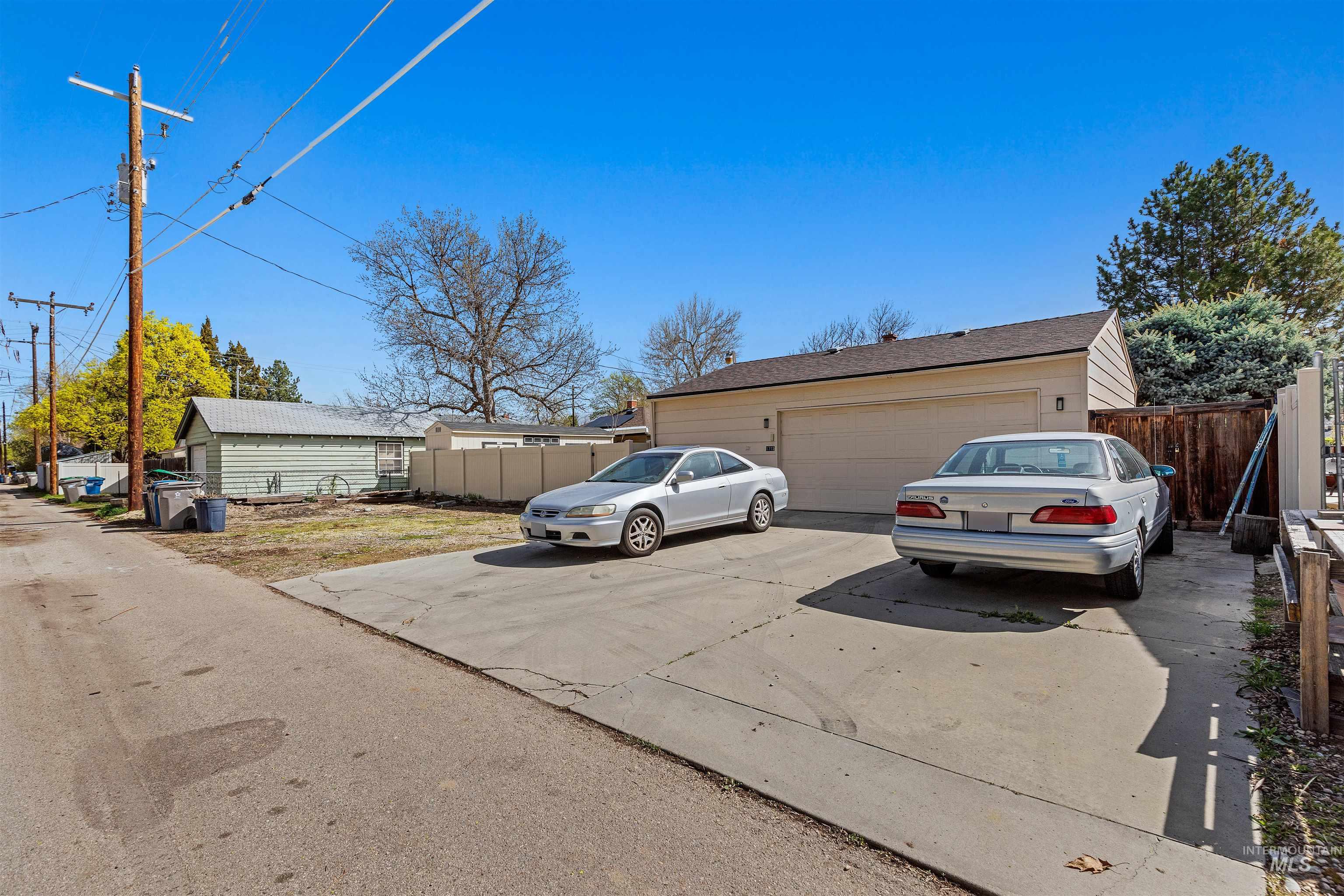 1715 S Leadville Ave Property Photo 25
