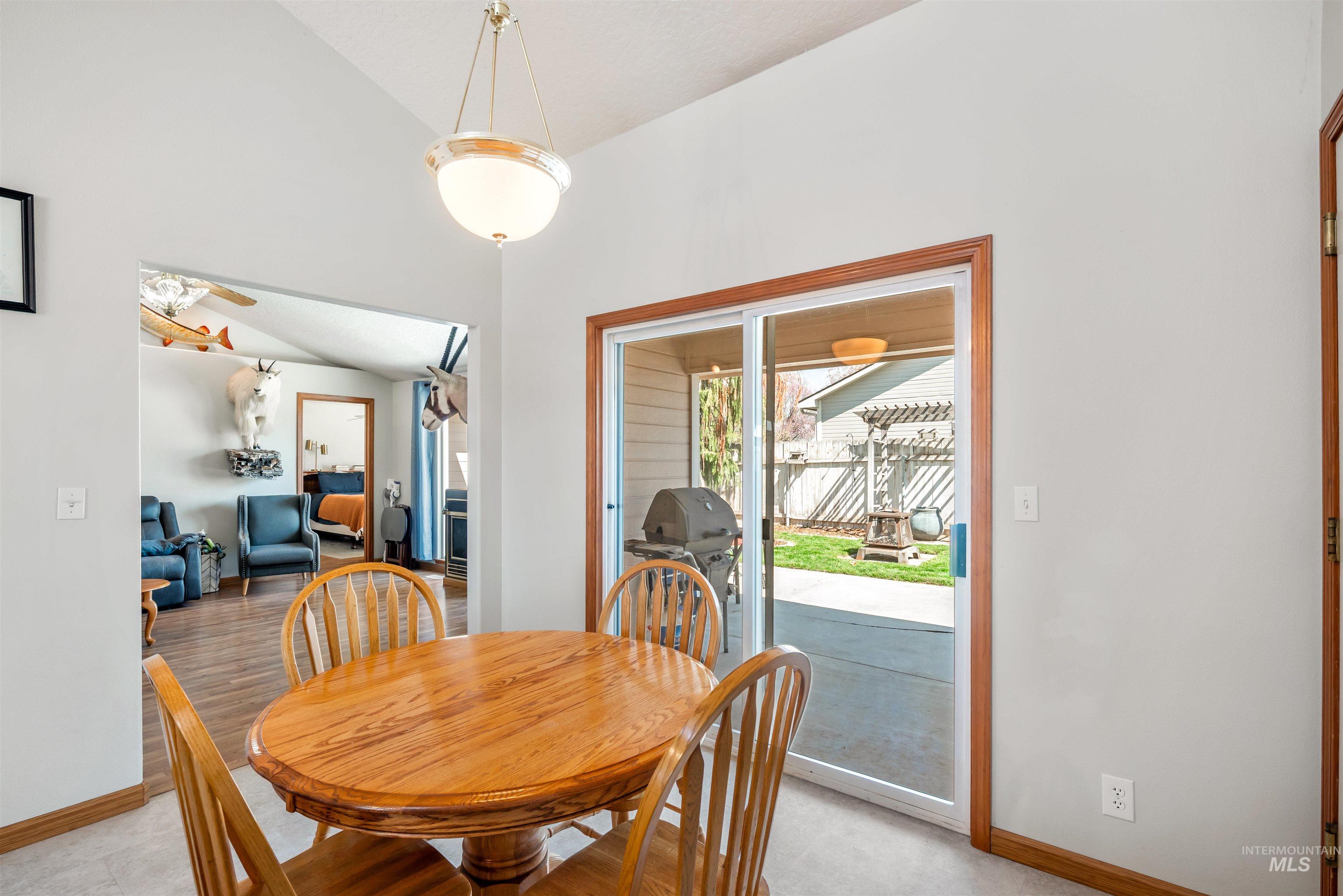 1768 N Victor Ave Property Photo 15