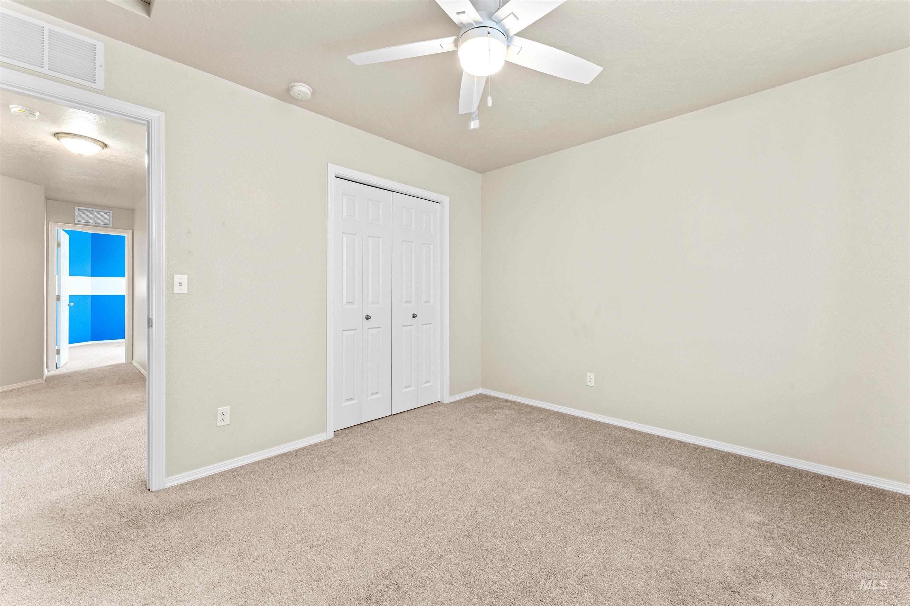 665 Sw Nugget St Property Photo 18