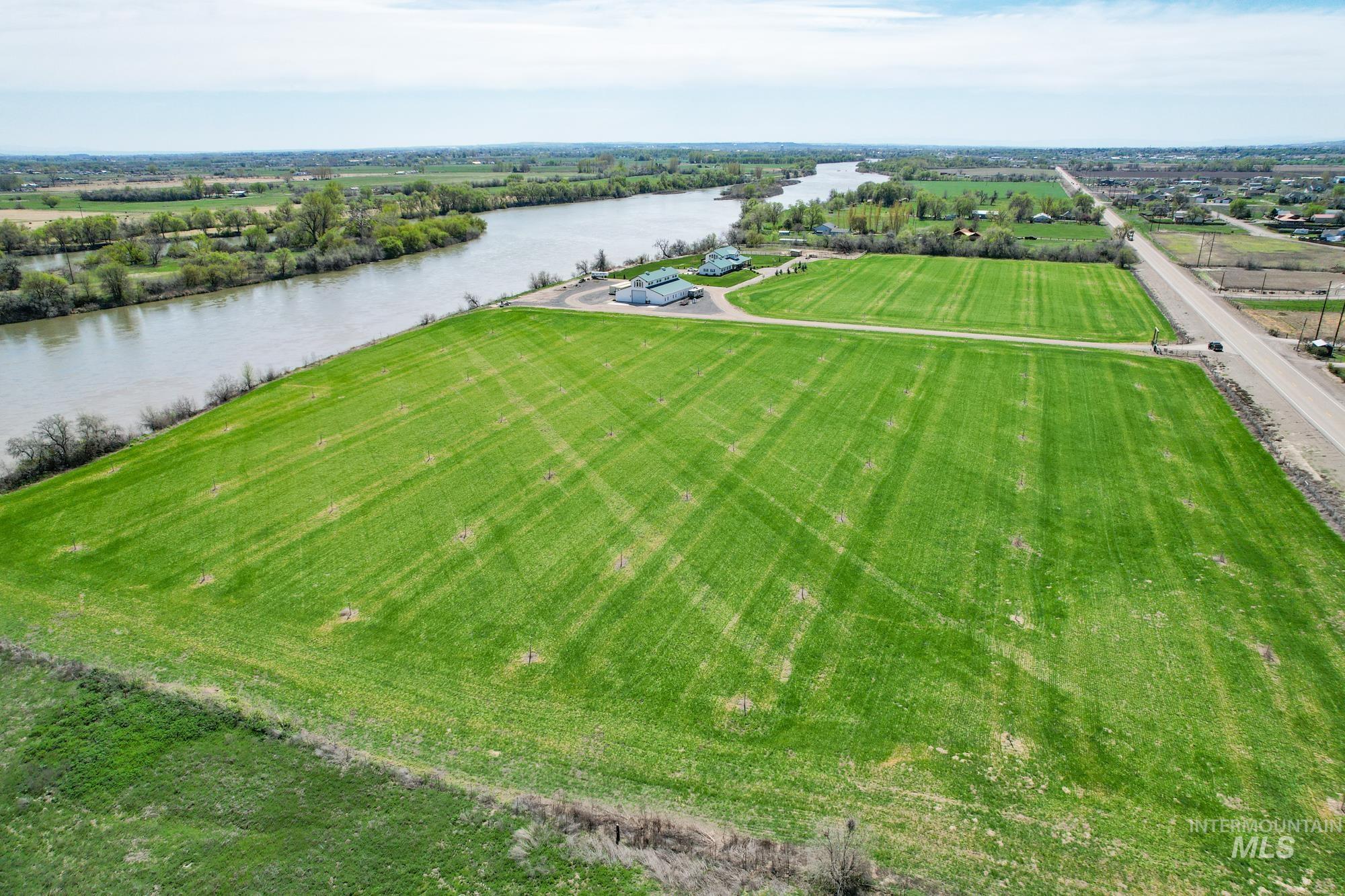 4460 Highway 201 Property Photo 3